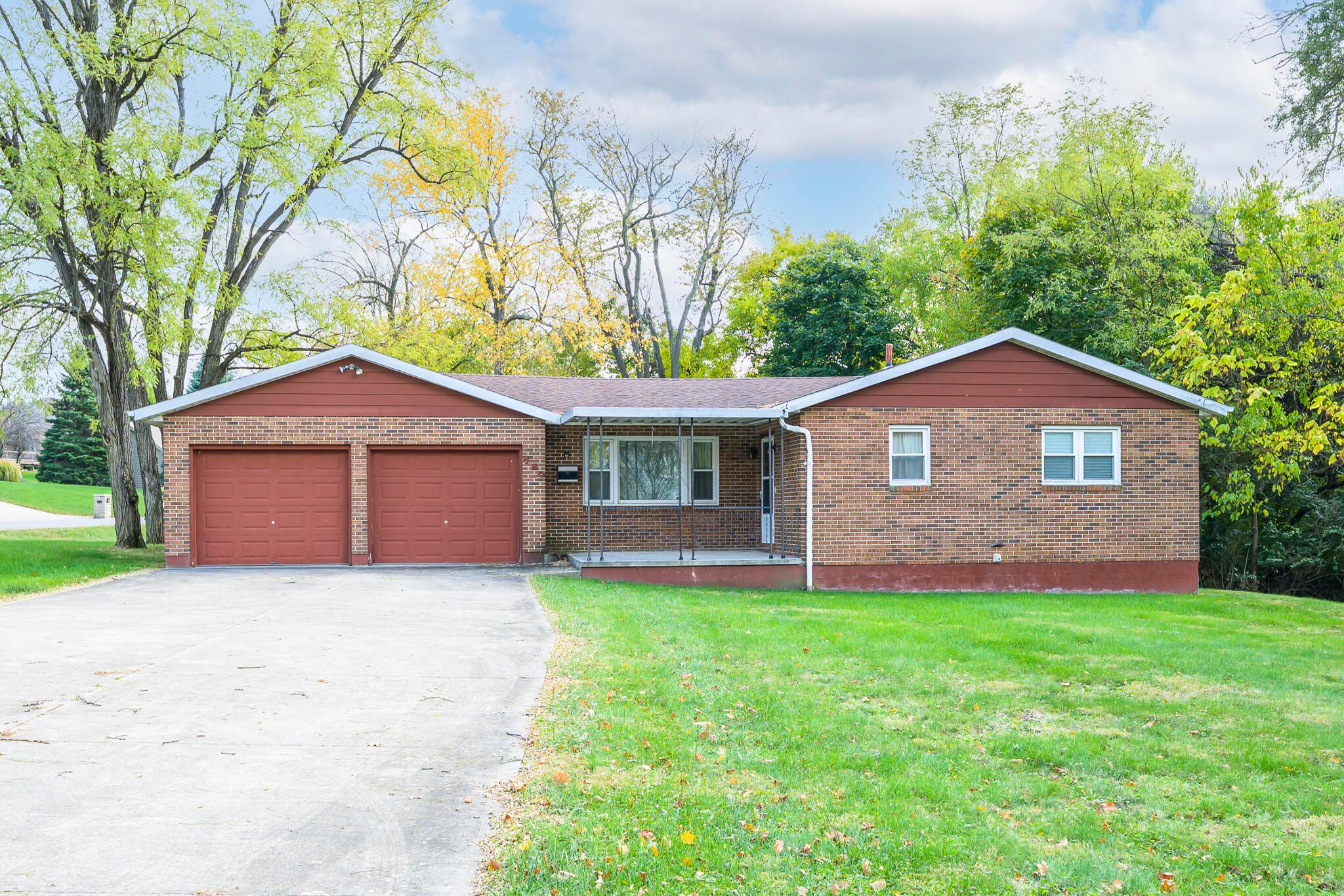 780 E Sandusky Avenue Property Photo 1