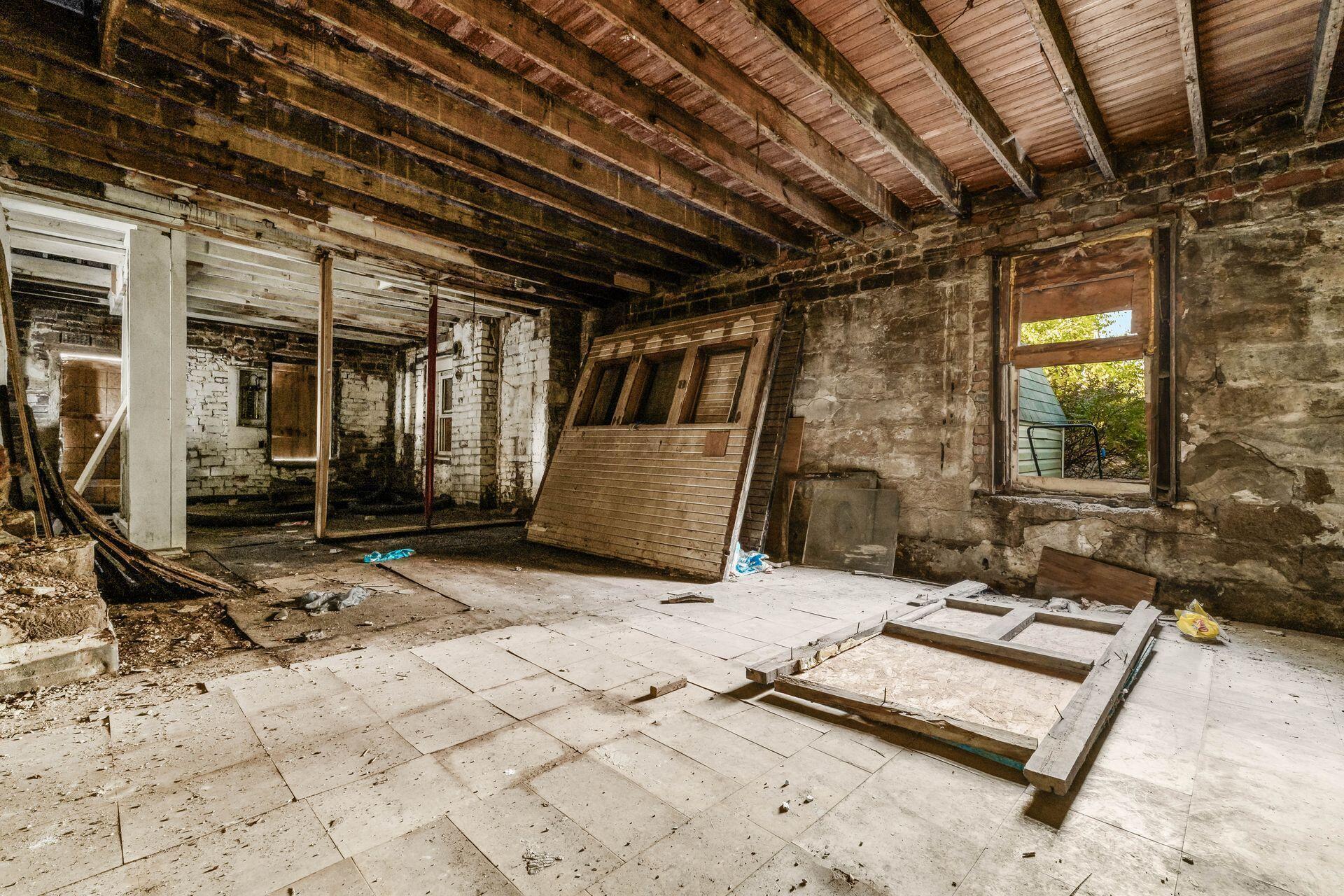 160 E Barthman Avenue Property Photo 6