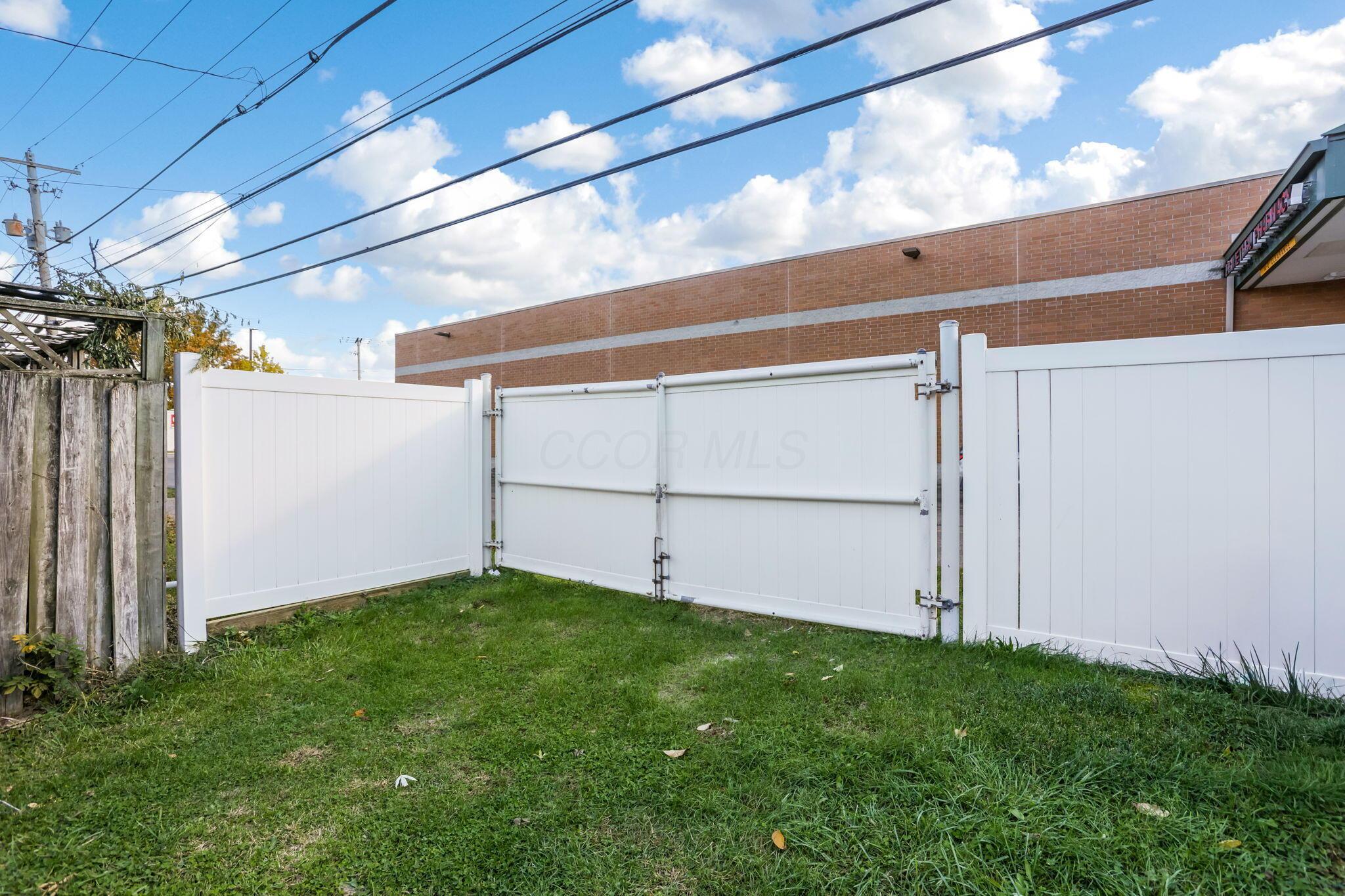 844 E Wheeling Street Property Photo 41