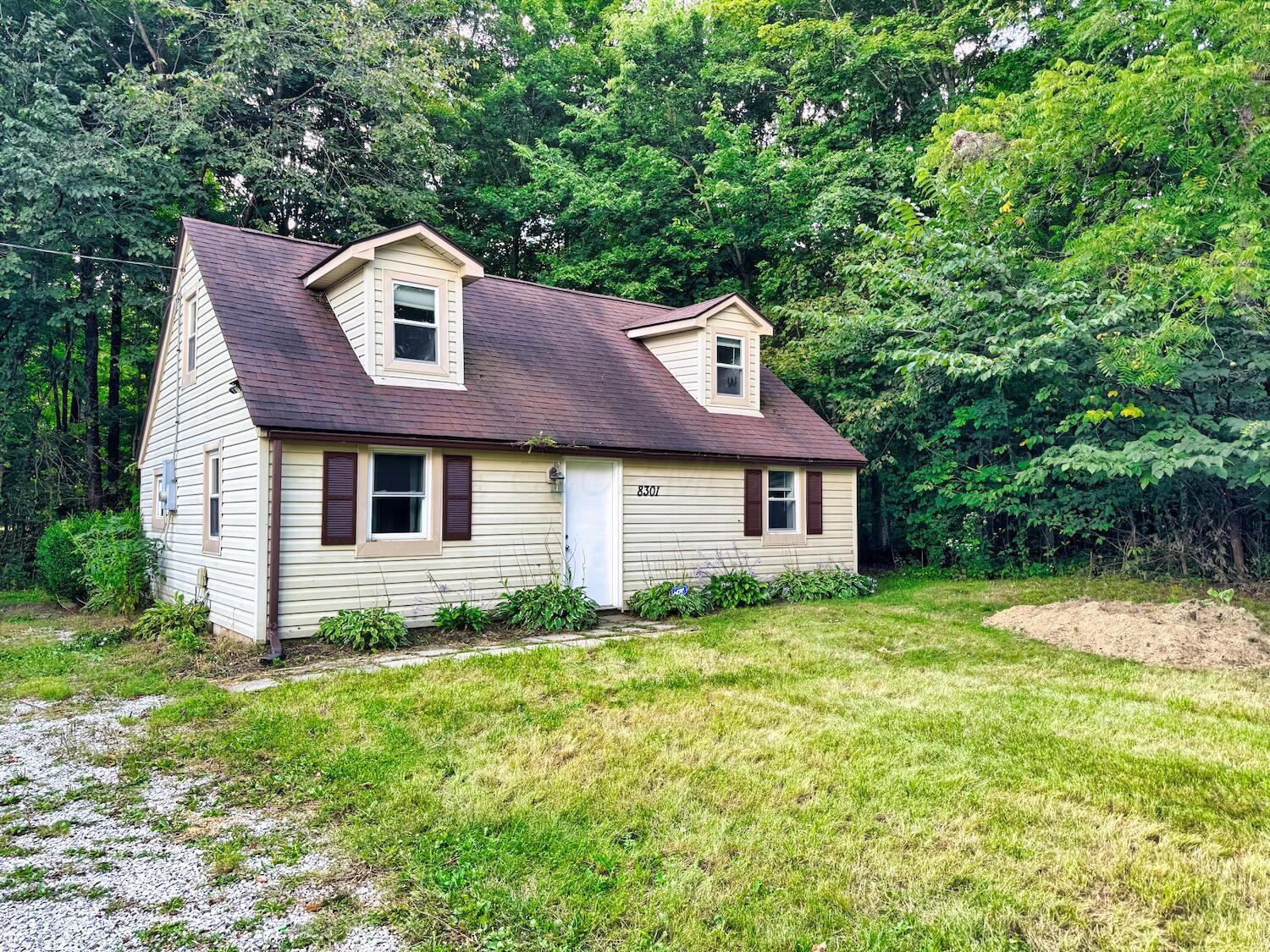 8301 Bennington Chapel Road Property Photo 1