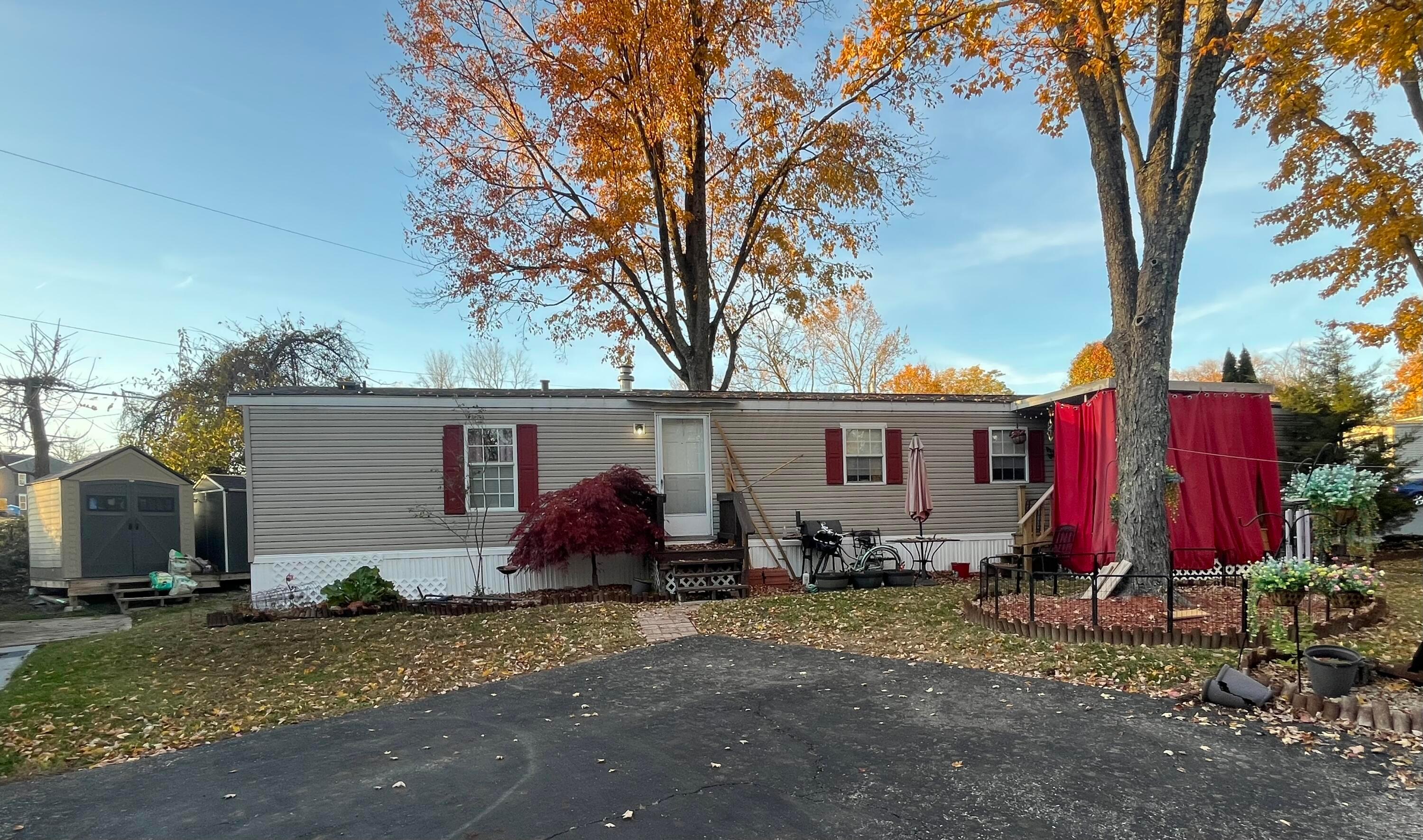 156 Cambridge Court Property Photo 1