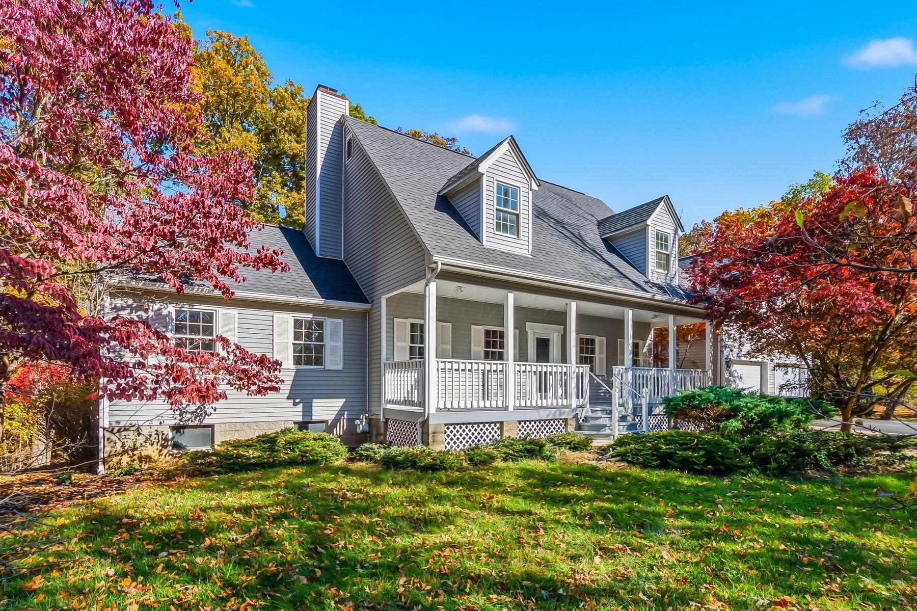 9353 Knoll Drive Property Photo 1