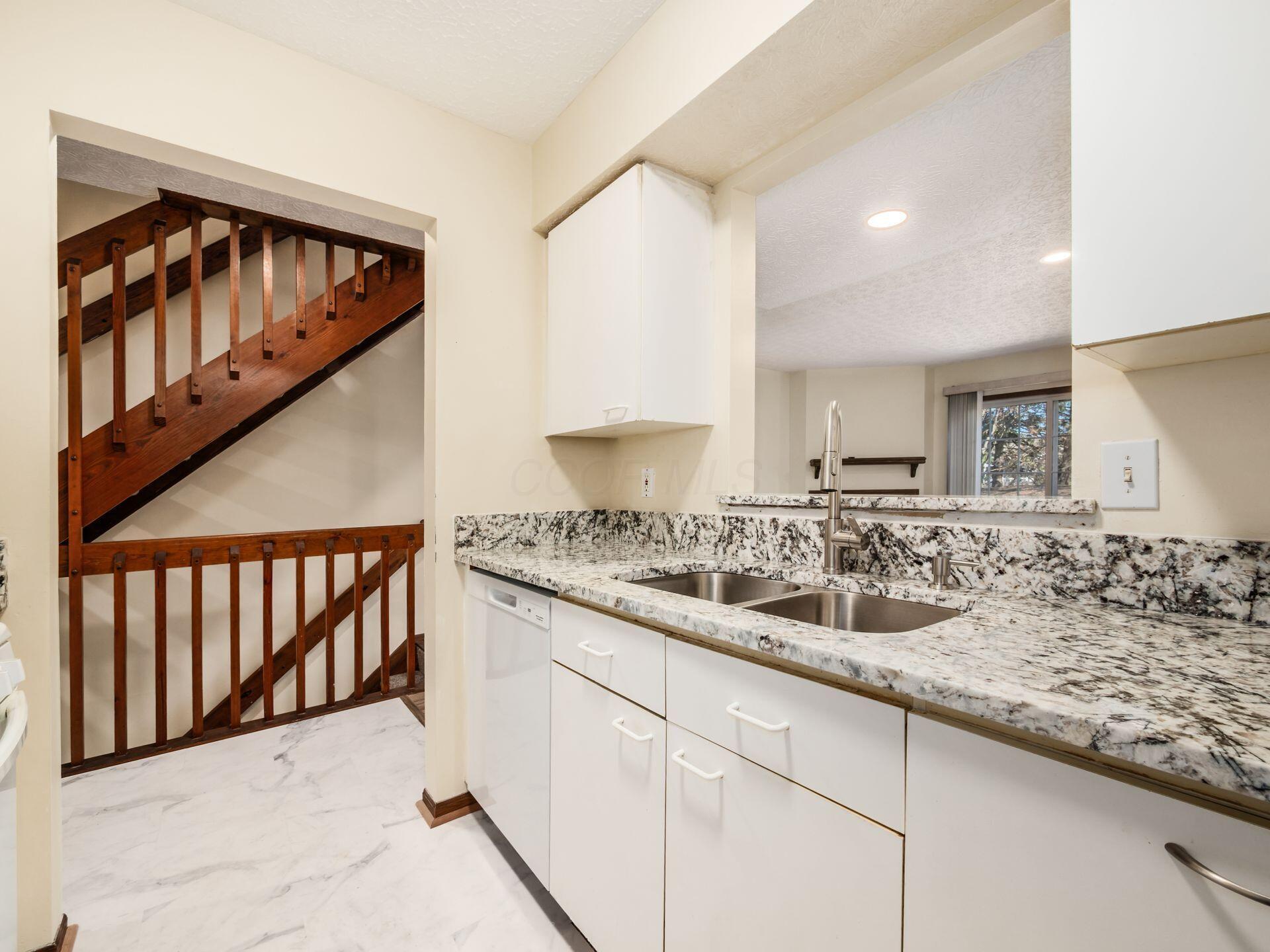 5624 Wigmore Drive, 50b Property Photo 6
