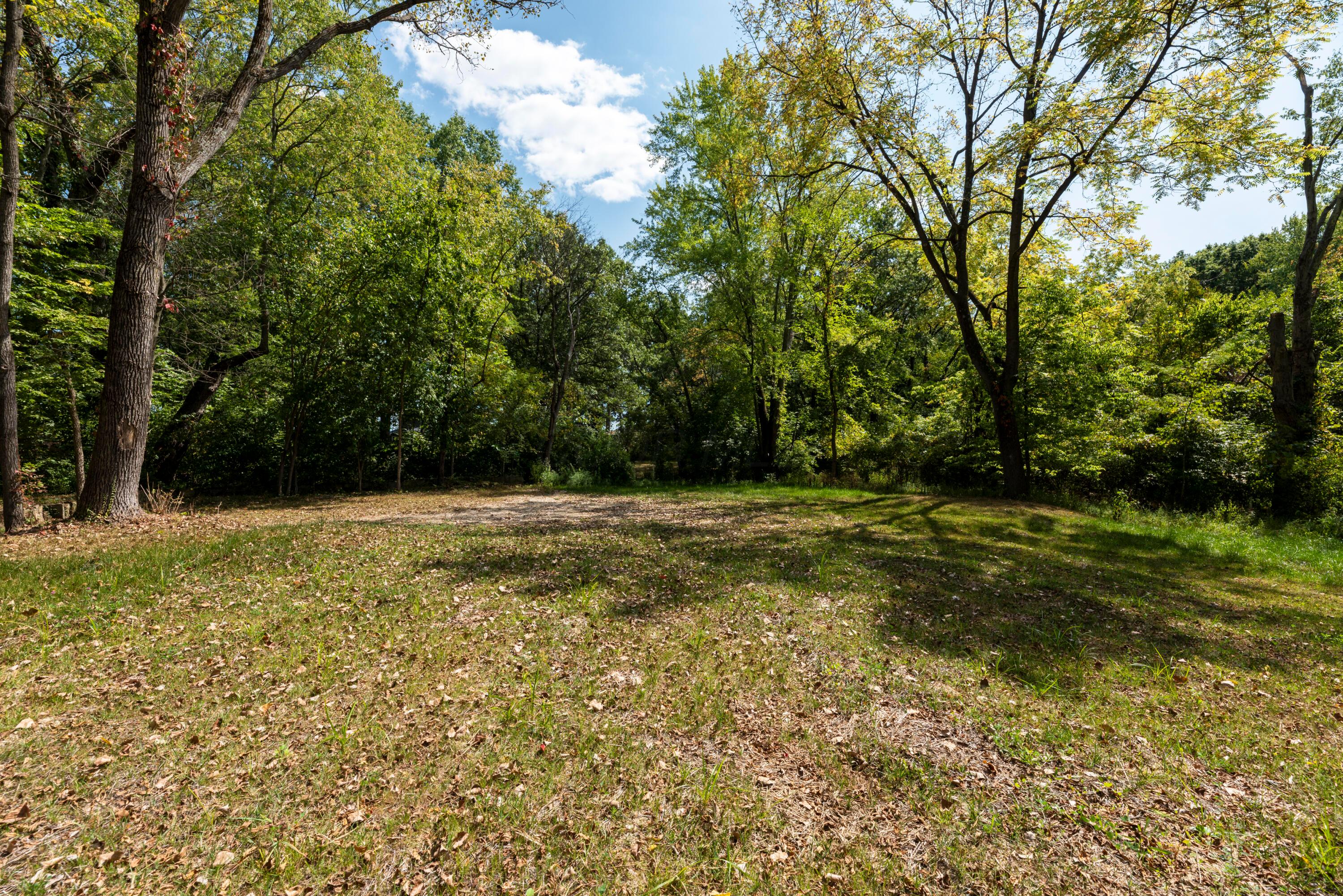 5143 E Walnut Street Property Photo 5