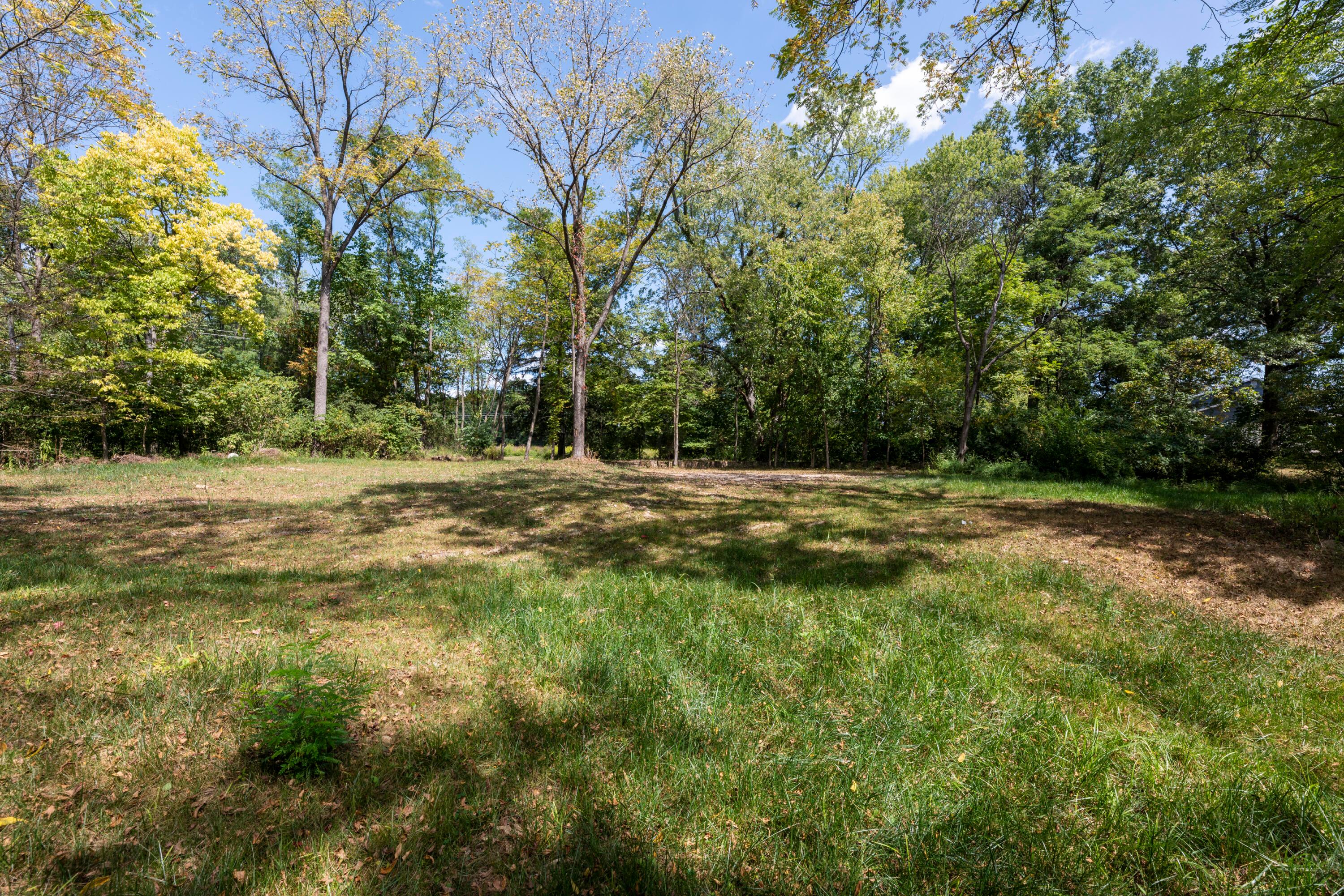 5143 E Walnut Street Property Photo 7