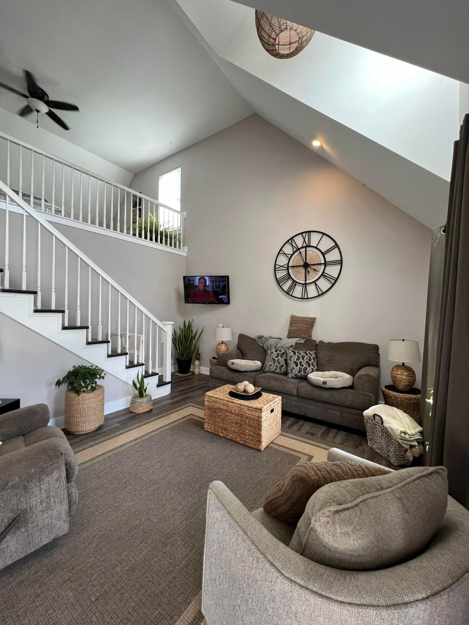 2064 Mace Drive Property Photo 4