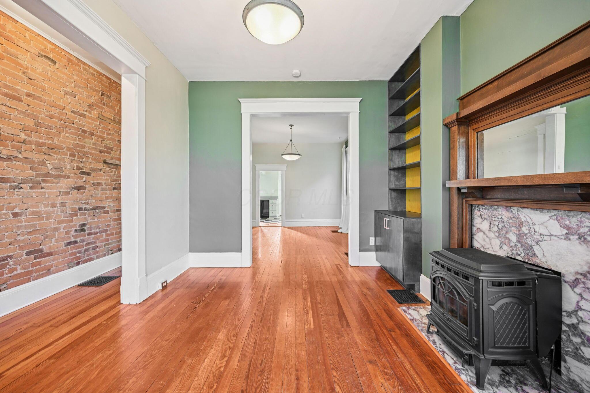 537 W 3rd Avenue Property Photo 9