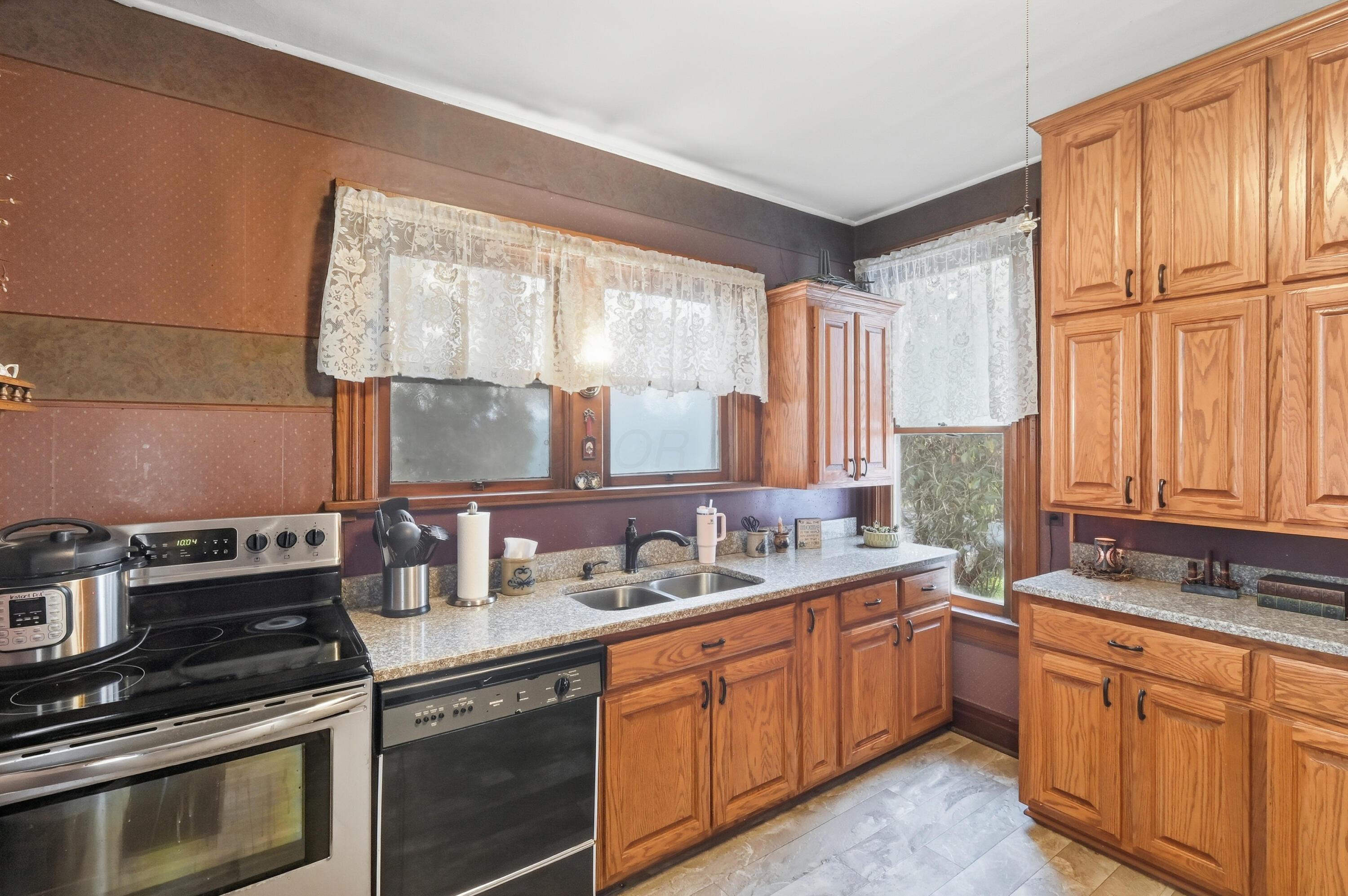 418 Gill Avenue Property Photo 7