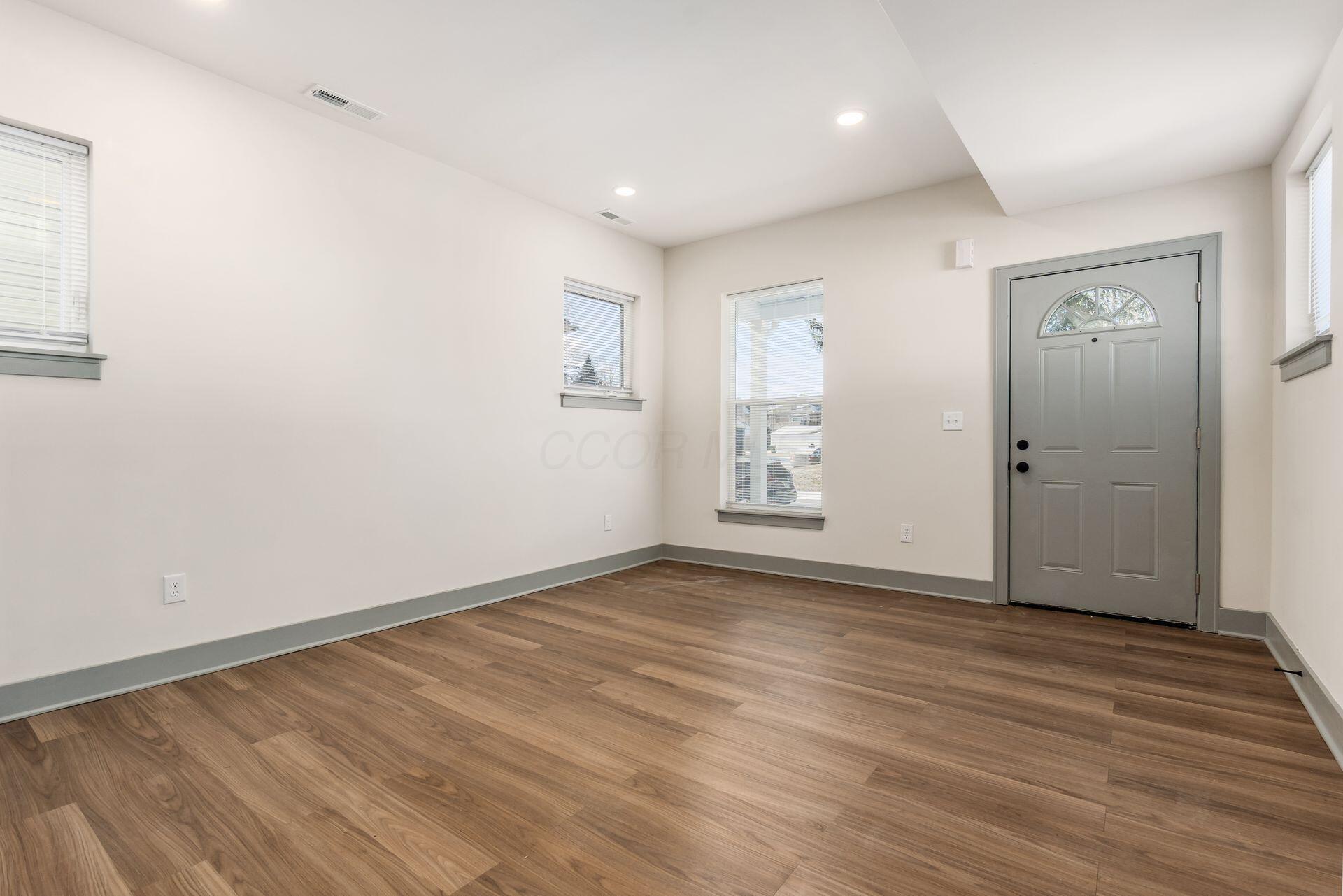 172 Whitethorne Avenue Property Photo 10