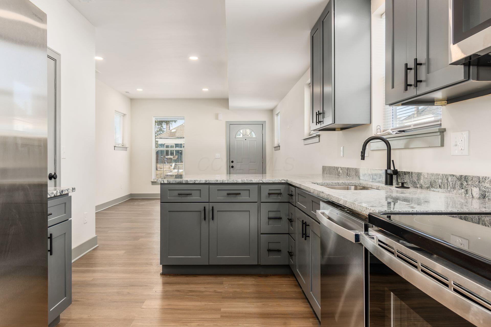 172 Whitethorne Avenue Property Photo 15