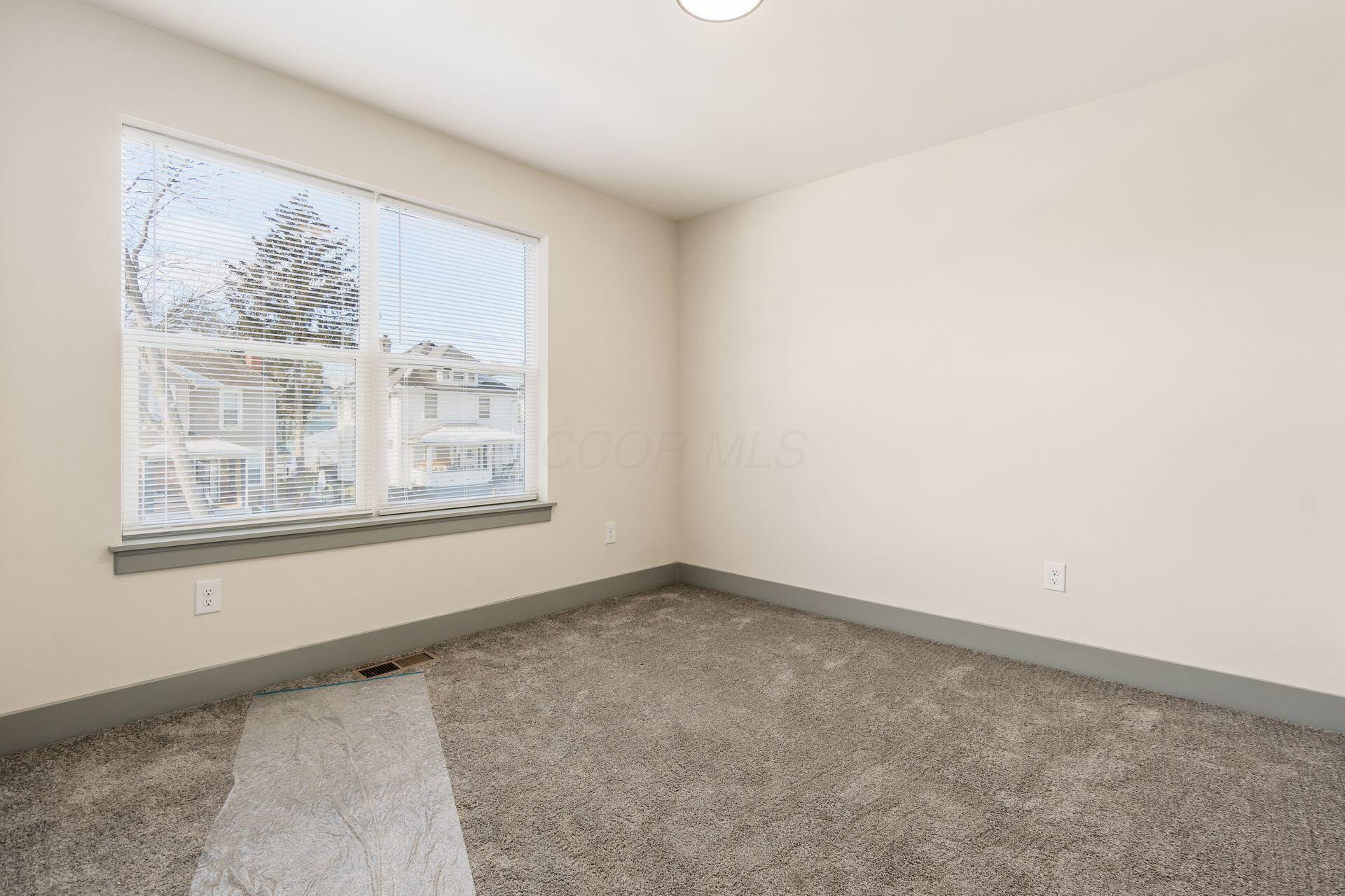 172 Whitethorne Avenue Property Photo 18