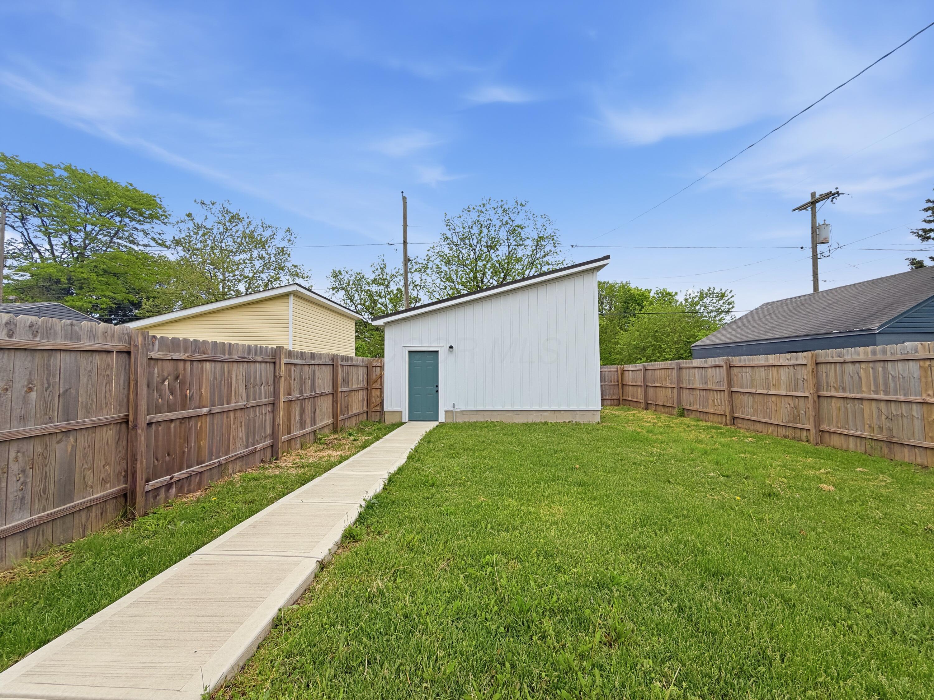 172 Whitethorne Avenue Property Photo 26