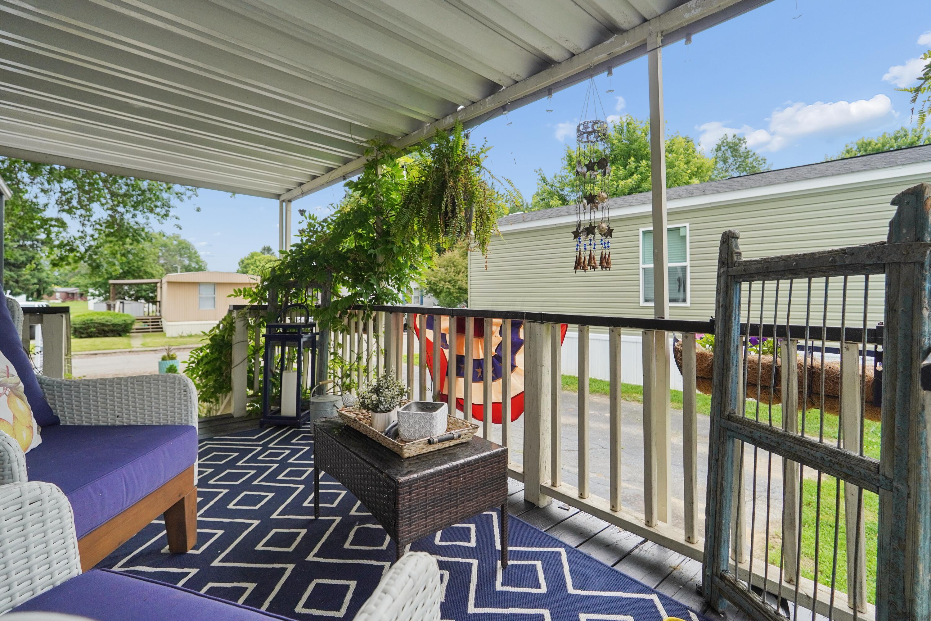 42 Deerpath Road Property Photo 3