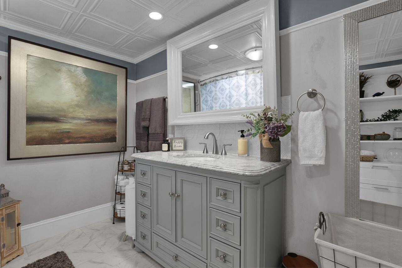 42 Deerpath Road Property Photo 25