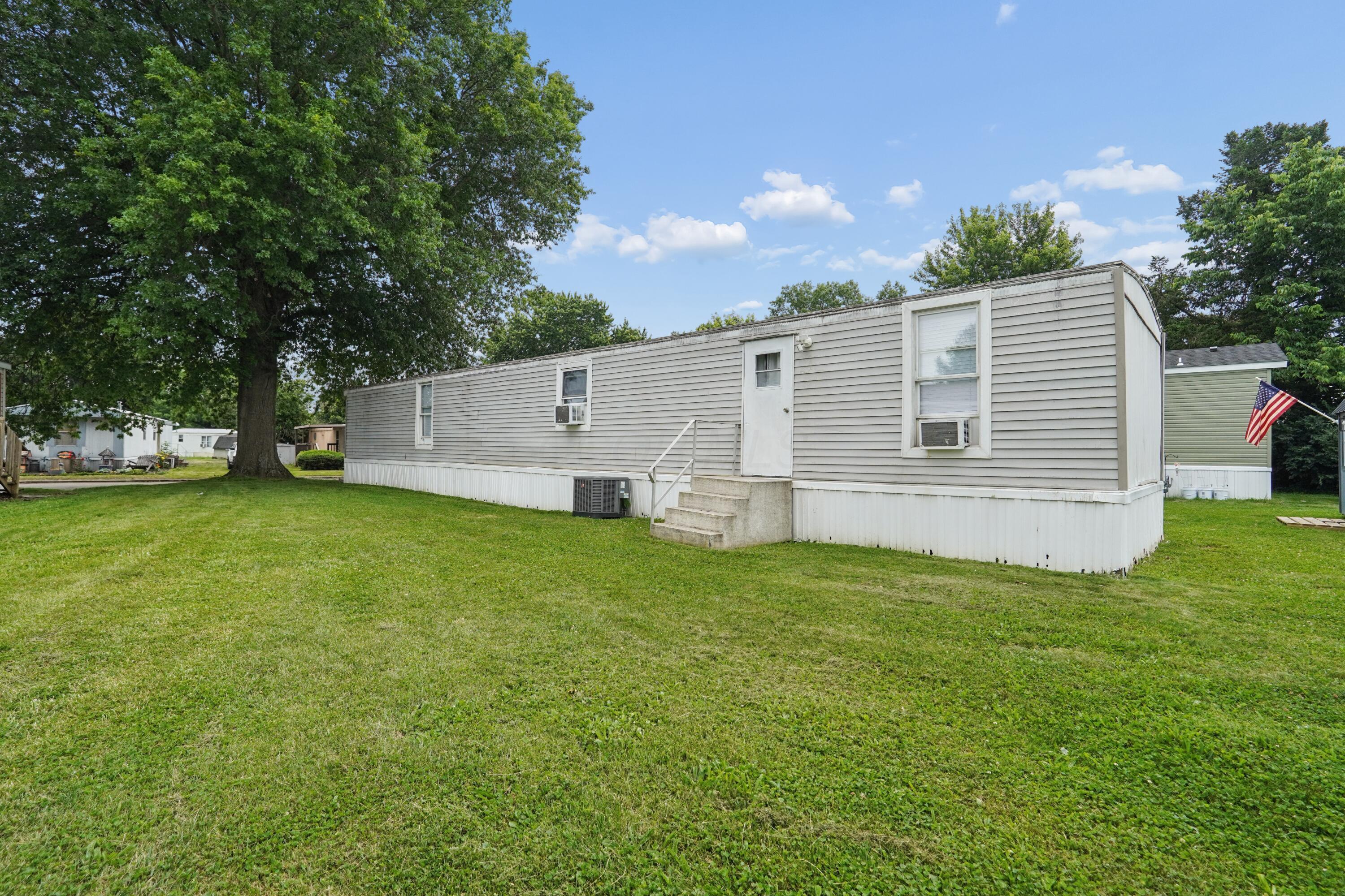 42 Deerpath Road Property Photo 32