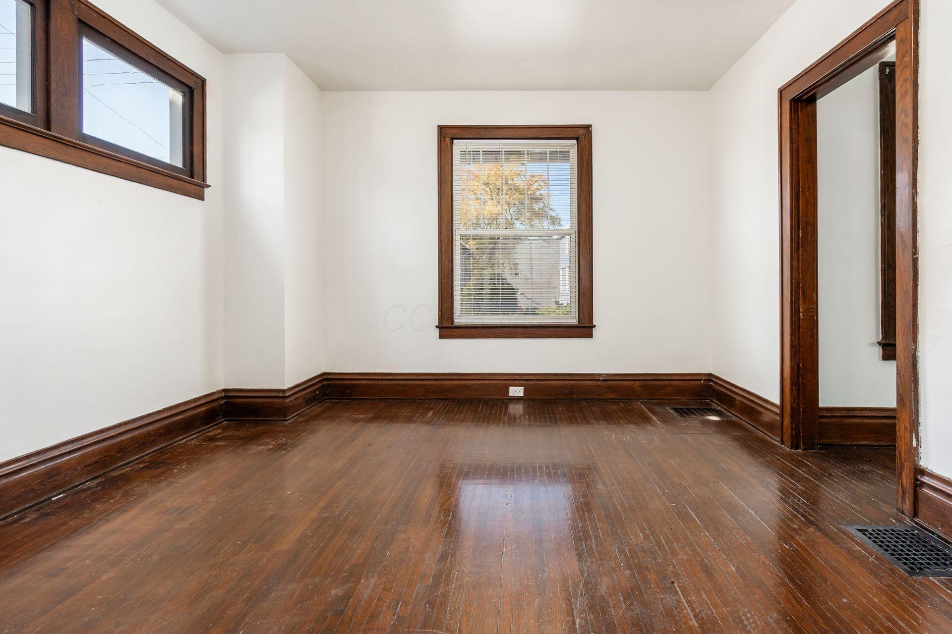 2394 Neil Avenue Property Photo 10