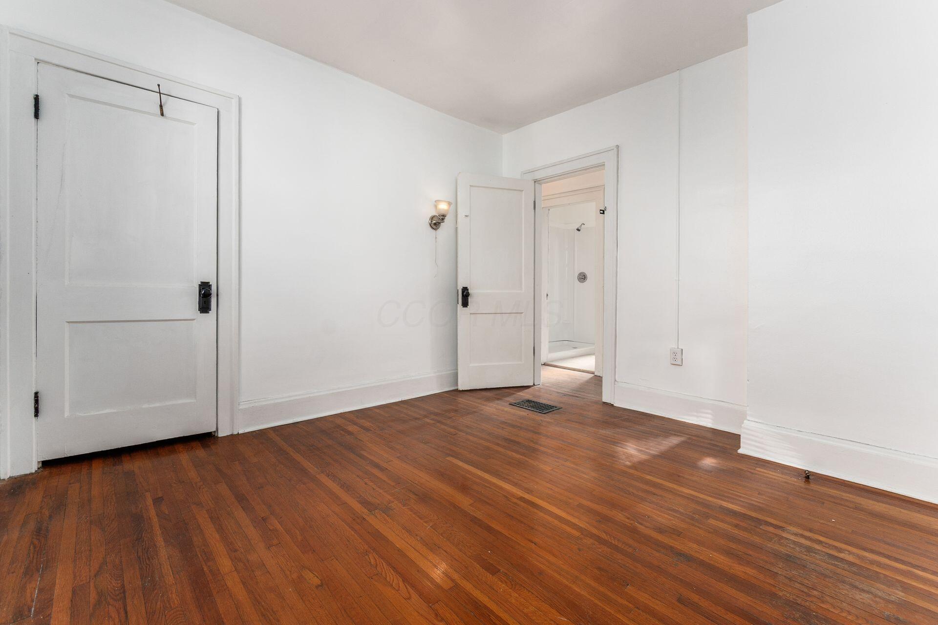 2394 Neil Avenue Property Photo 16