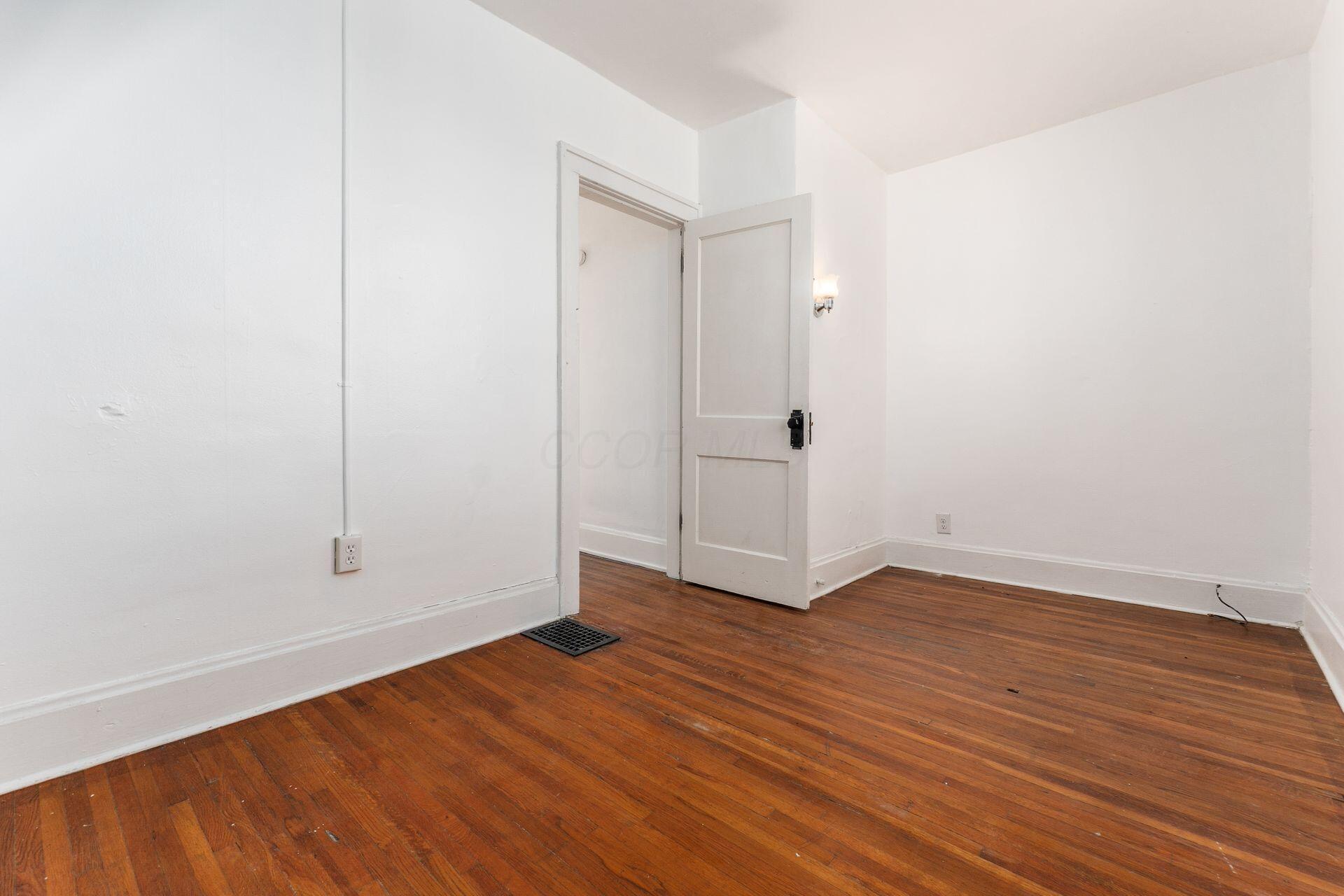 2394 Neil Avenue Property Photo 20