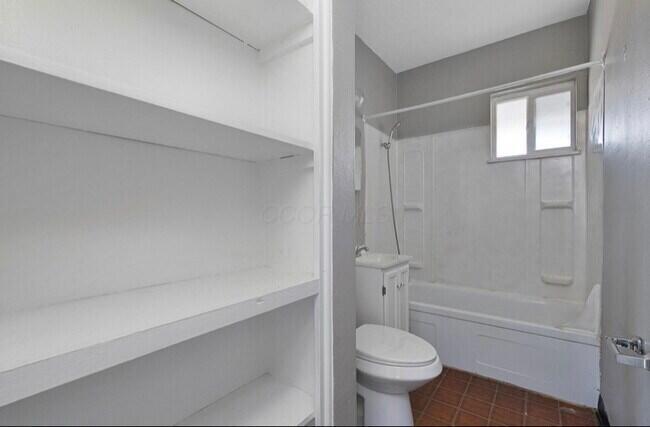 464 E Norwich Avenue, 482 C Property Photo 11
