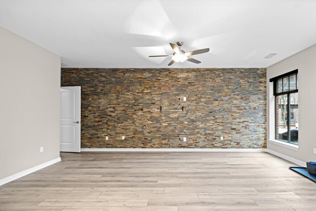 251 Daniel Burnham Square, Unit #259 Property Photo 7