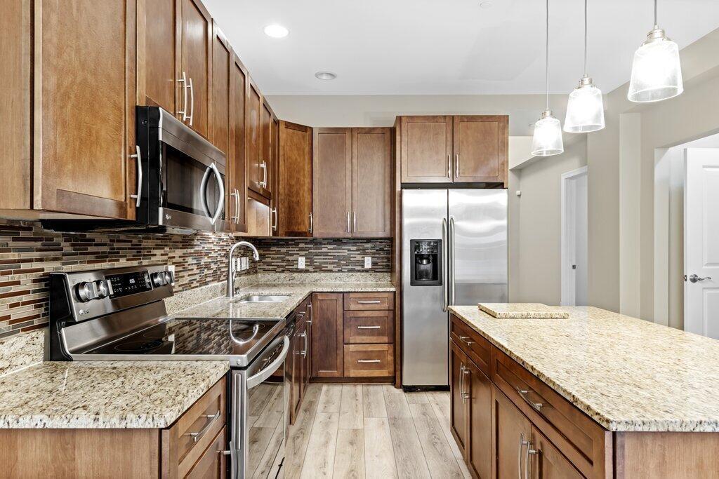 251 Daniel Burnham Square, Unit #259 Property Photo 12