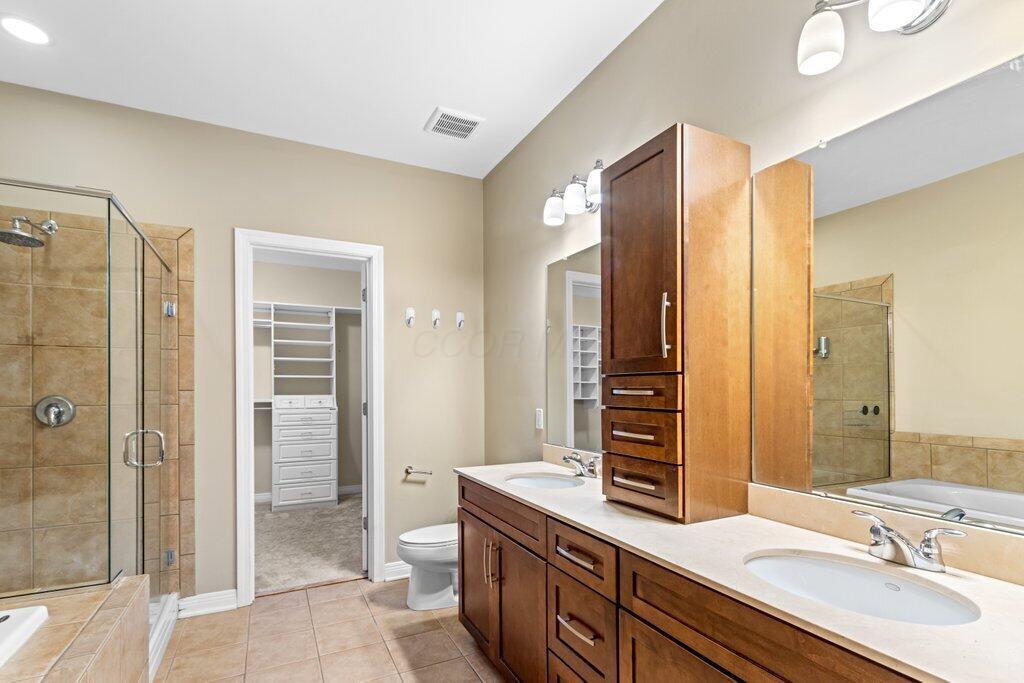 251 Daniel Burnham Square, Unit #259 Property Photo 24