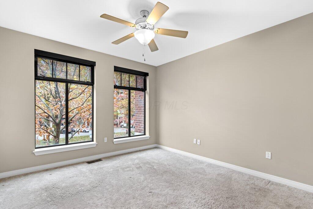251 Daniel Burnham Square, Unit #259 Property Photo 29