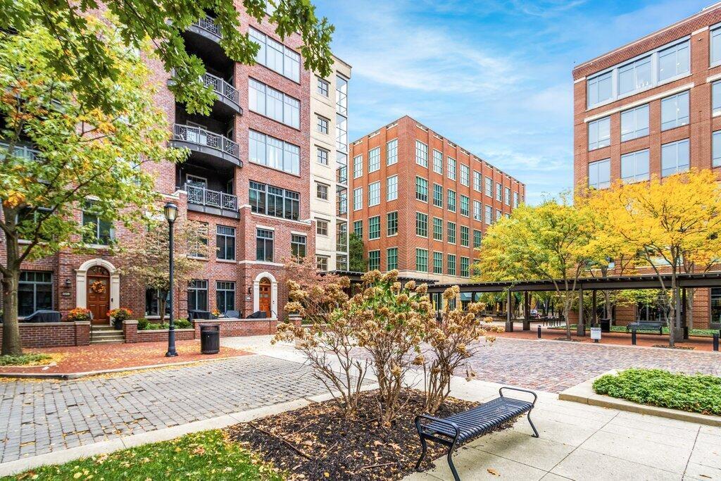 251 Daniel Burnham Square, Unit #259 Property Photo 42