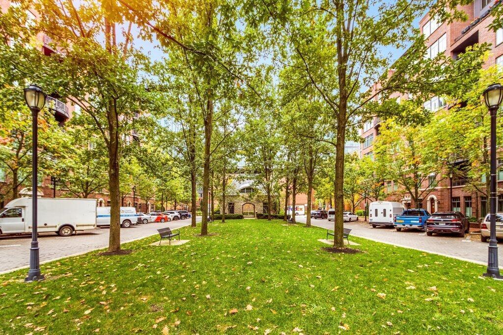 251 Daniel Burnham Square, Unit #259 Property Photo 43