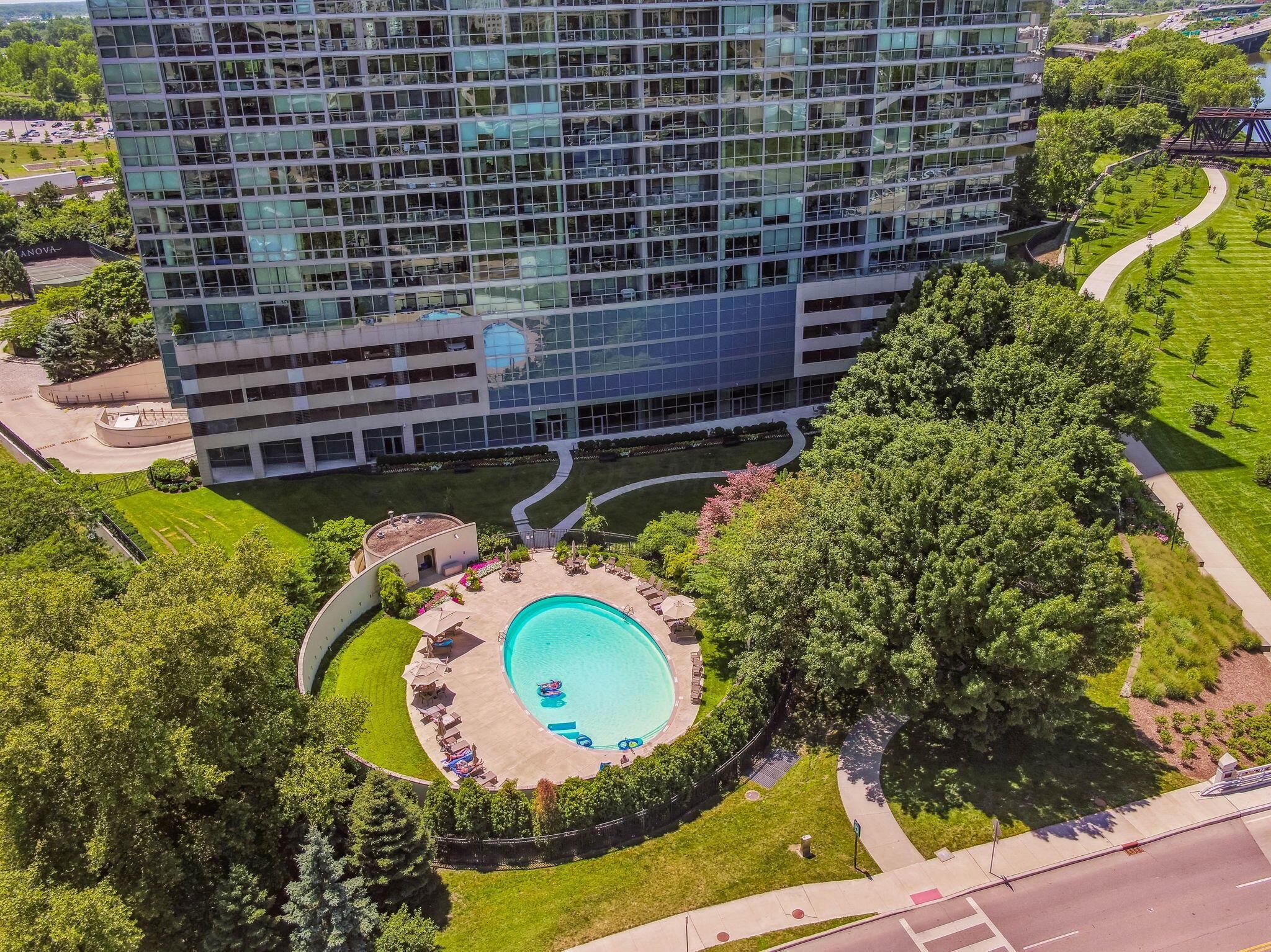 1 Miranova Place, 2030 Property Photo 7
