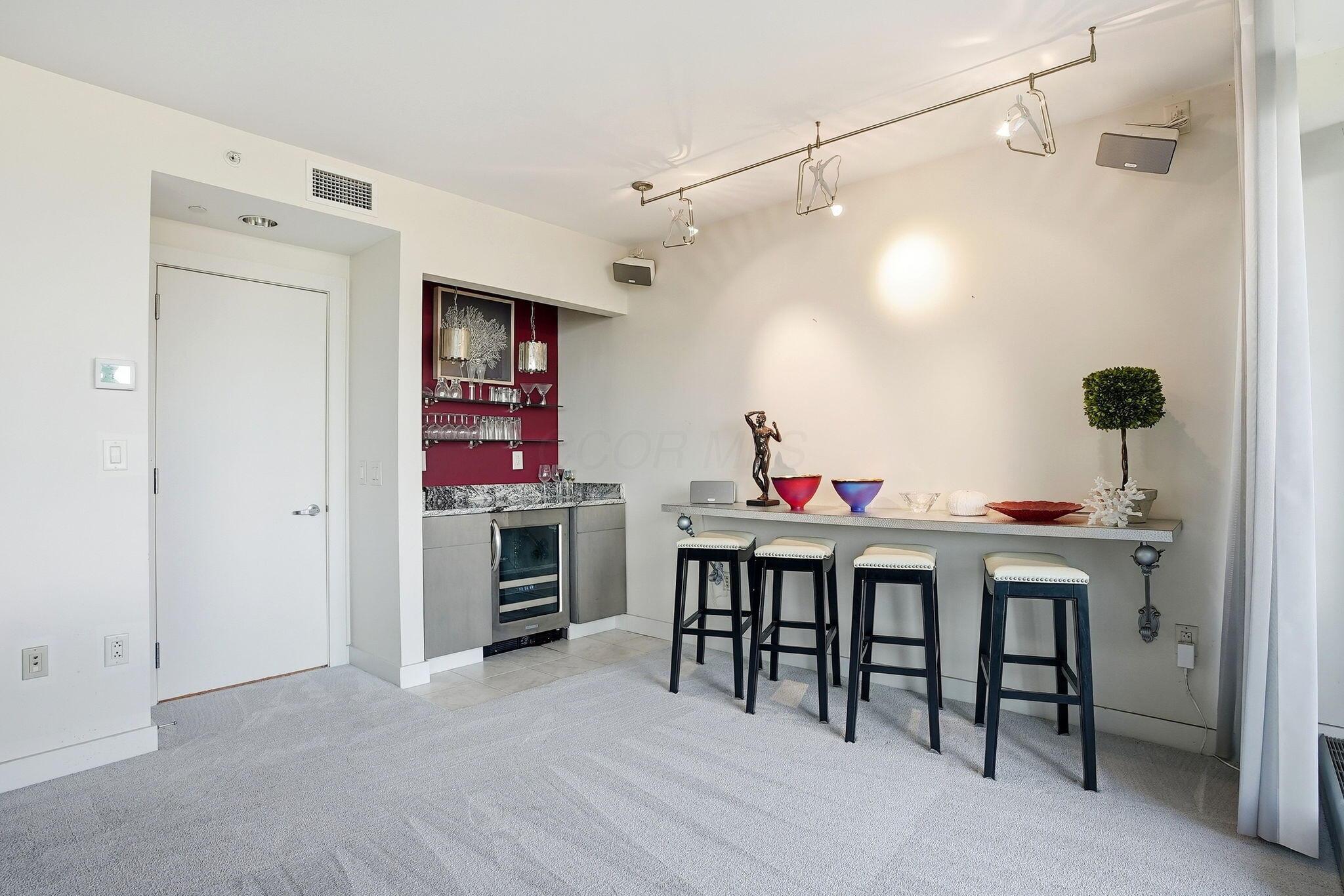 1 Miranova Place, 2030 Property Photo 20
