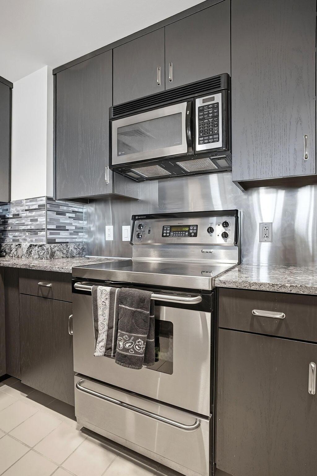 1 Miranova Place, 2030 Property Photo 27