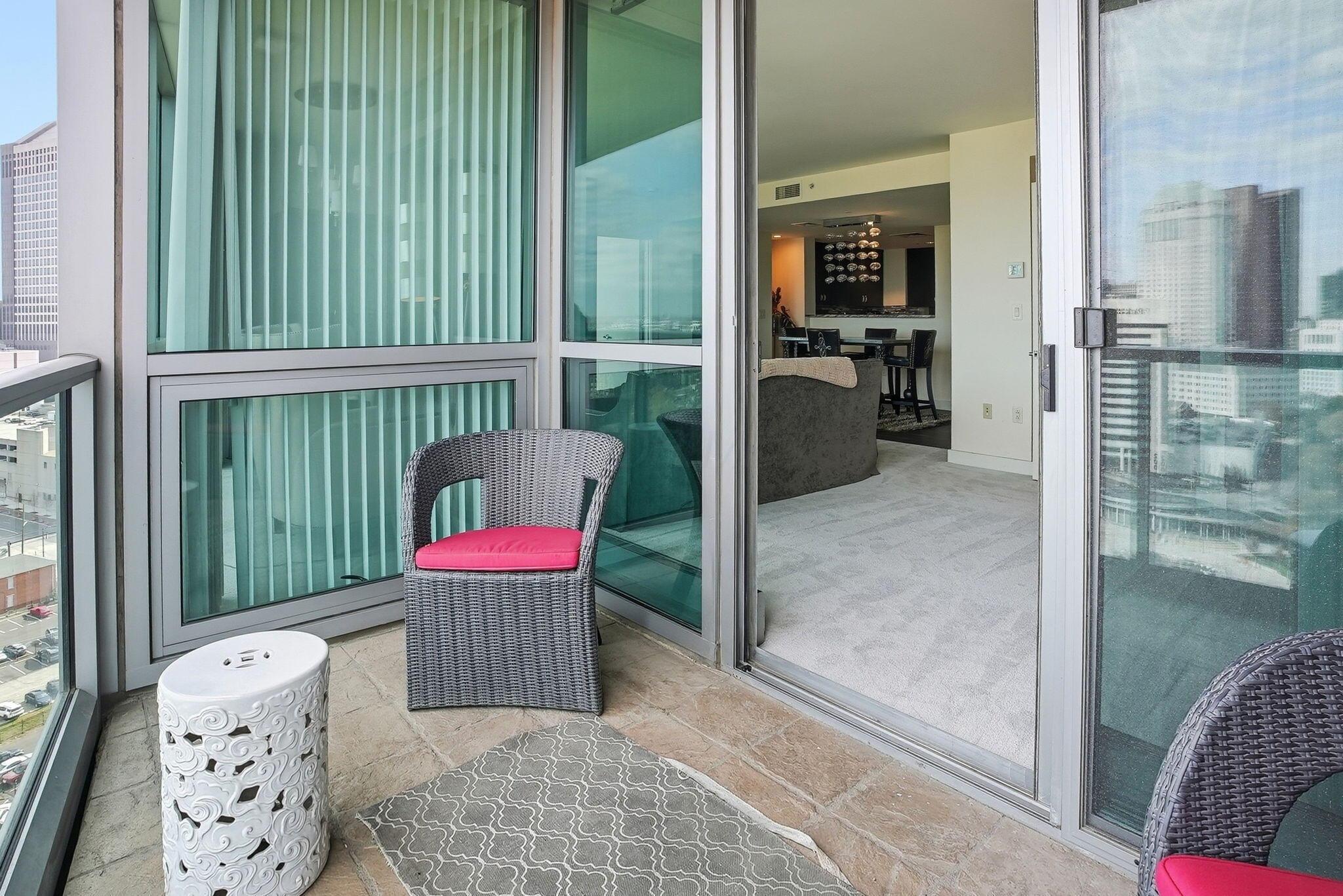 1 Miranova Place, 2030 Property Photo 33
