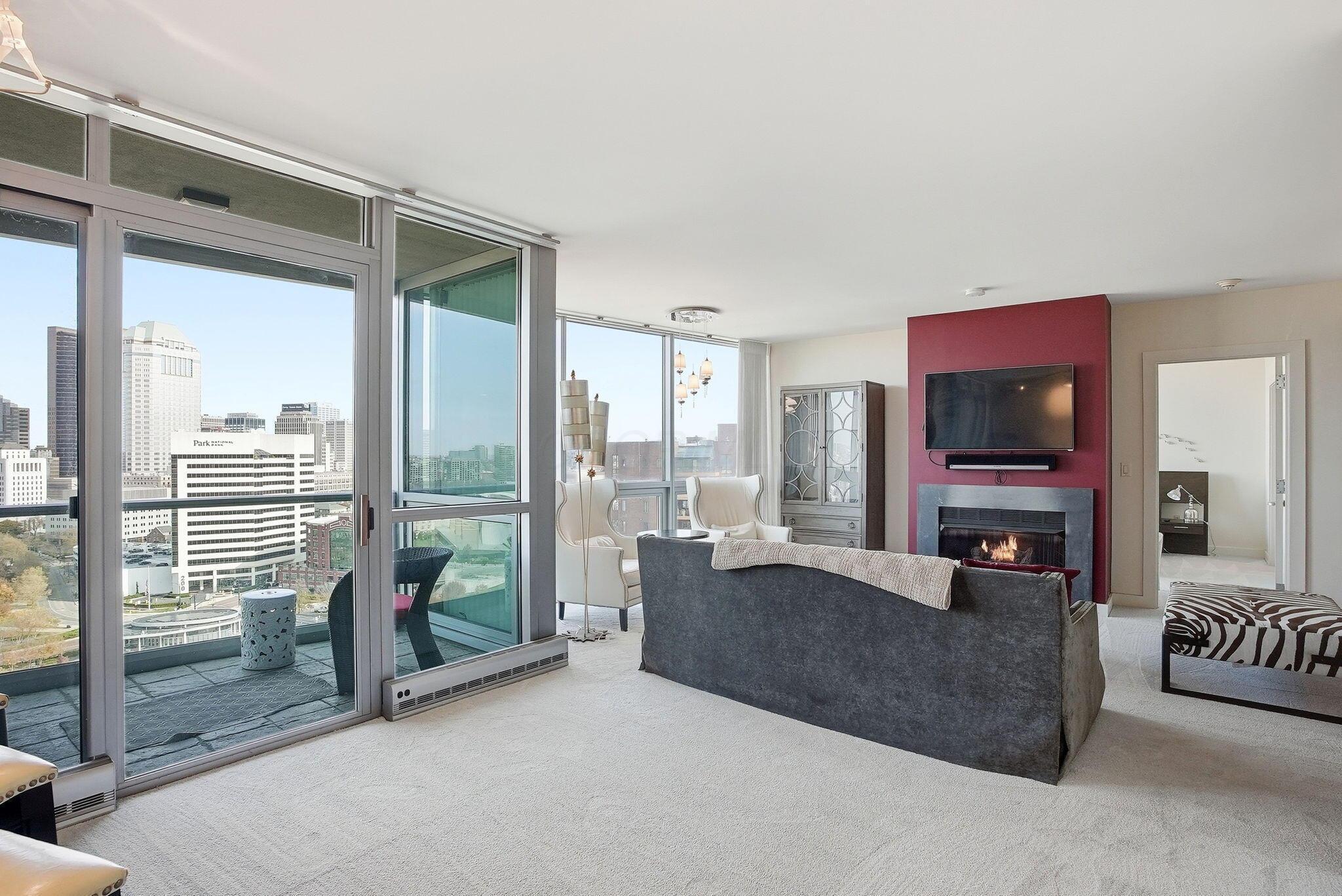 1 Miranova Place, 2030 Property Photo 37