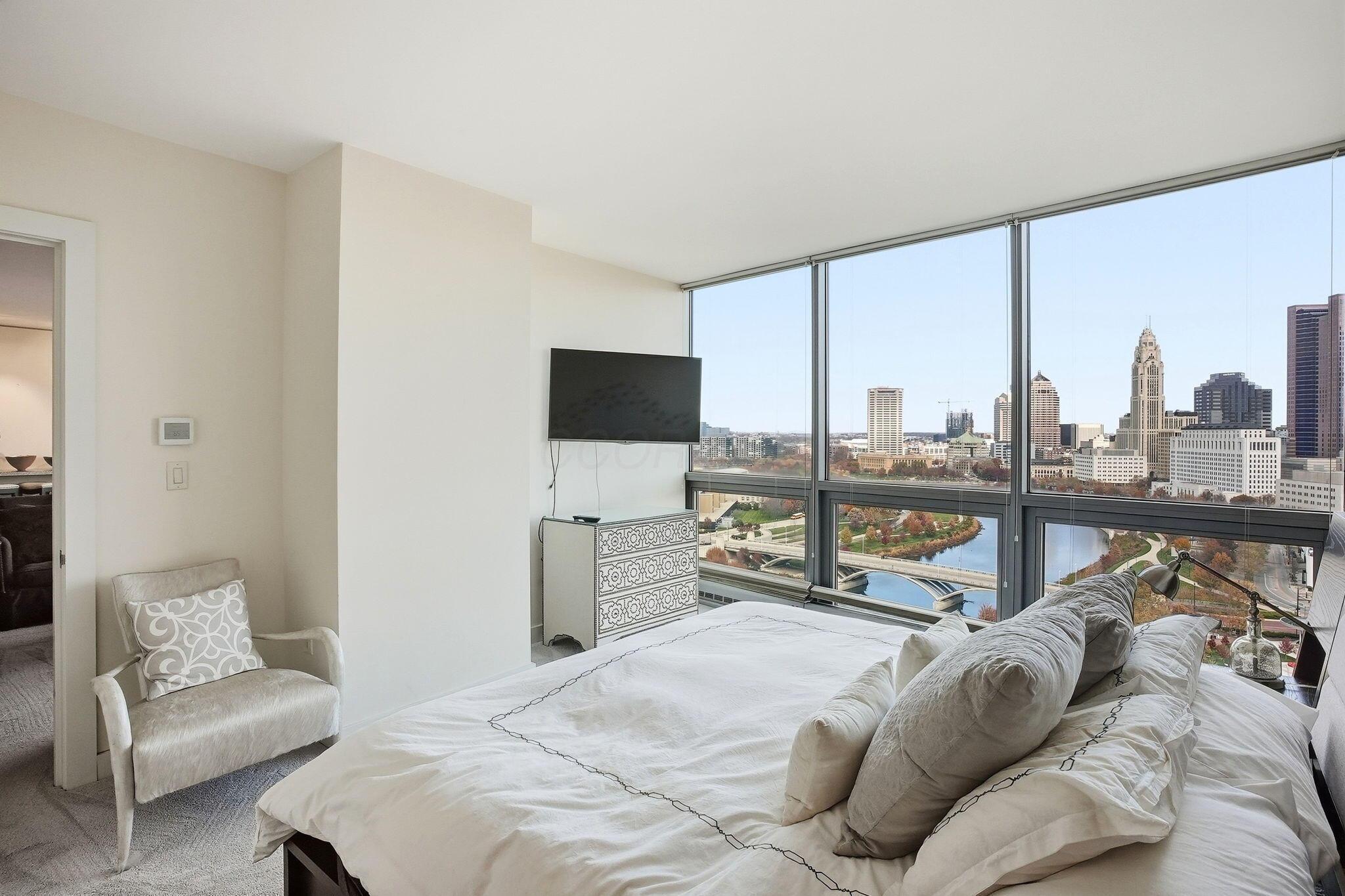 1 Miranova Place, 2030 Property Photo 42
