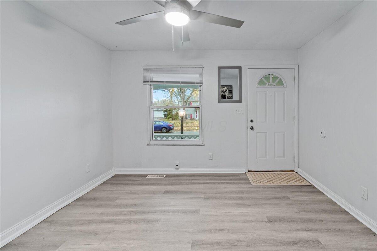 5143 Rutledge Drive N Property Photo 6