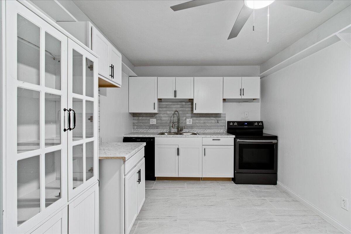 5143 Rutledge Drive N Property Photo 10