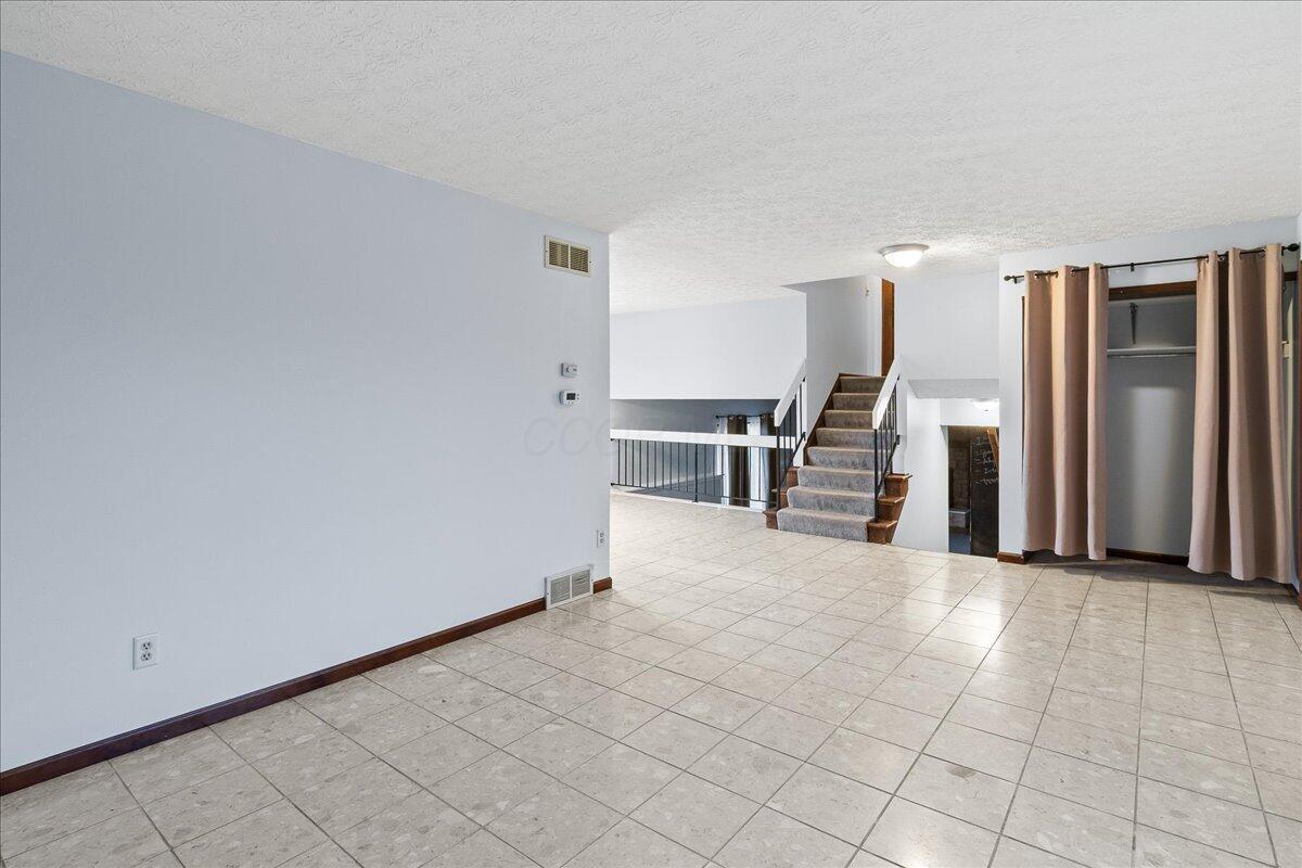 6560 Schenk Avenue Property Photo 6