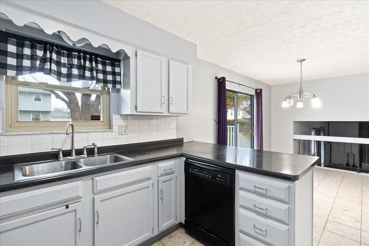 6560 Schenk Avenue Property Photo 11