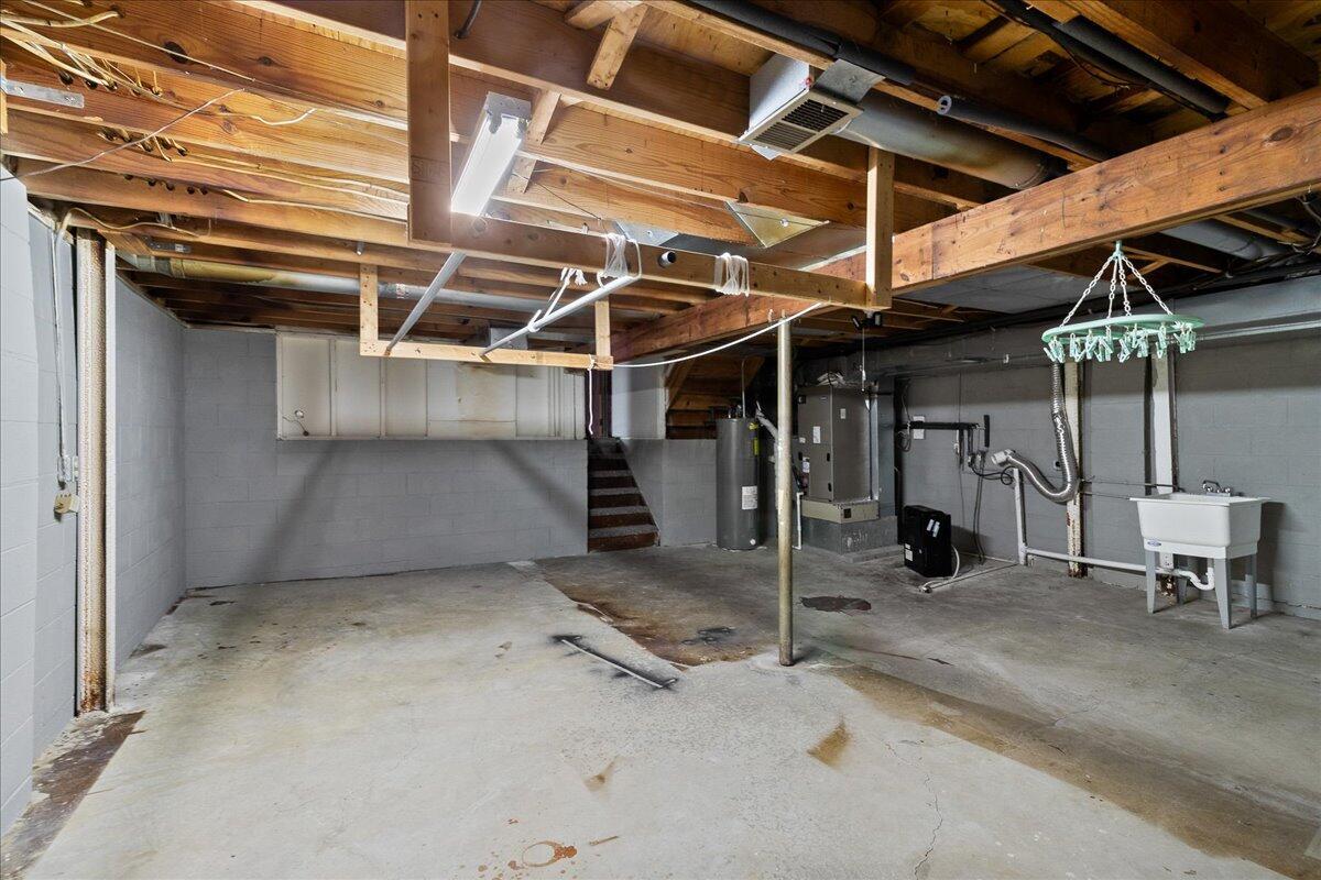 6560 Schenk Avenue Property Photo 31