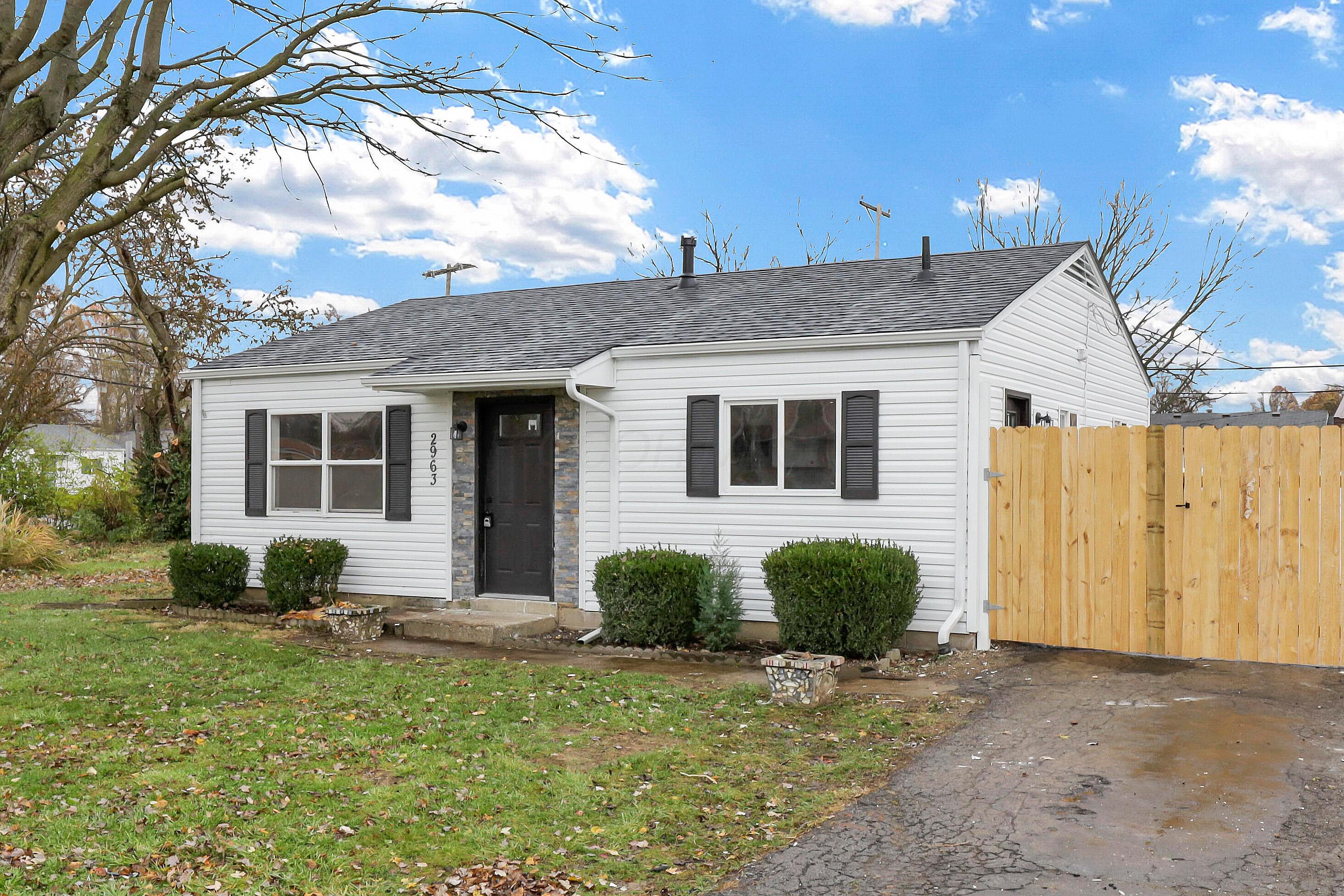 2963 Fairwood Avenue Property Photo 1