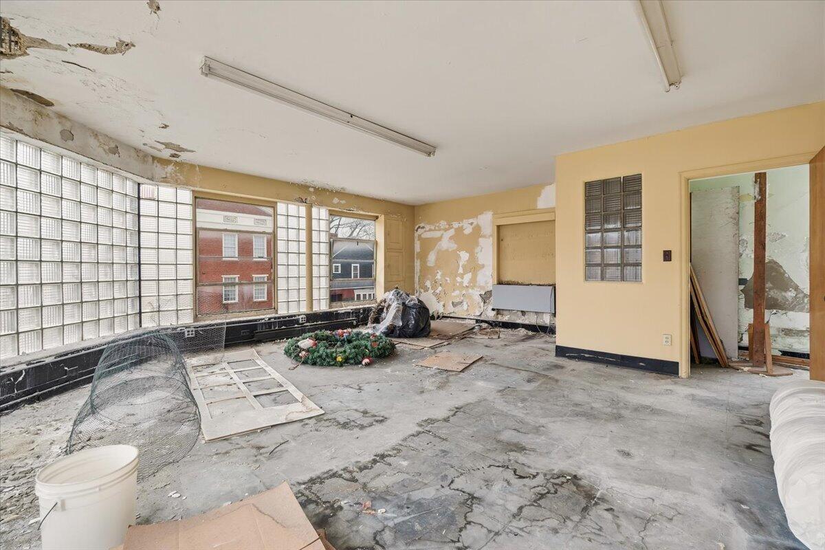 22 E Gambier Street Property Photo 15