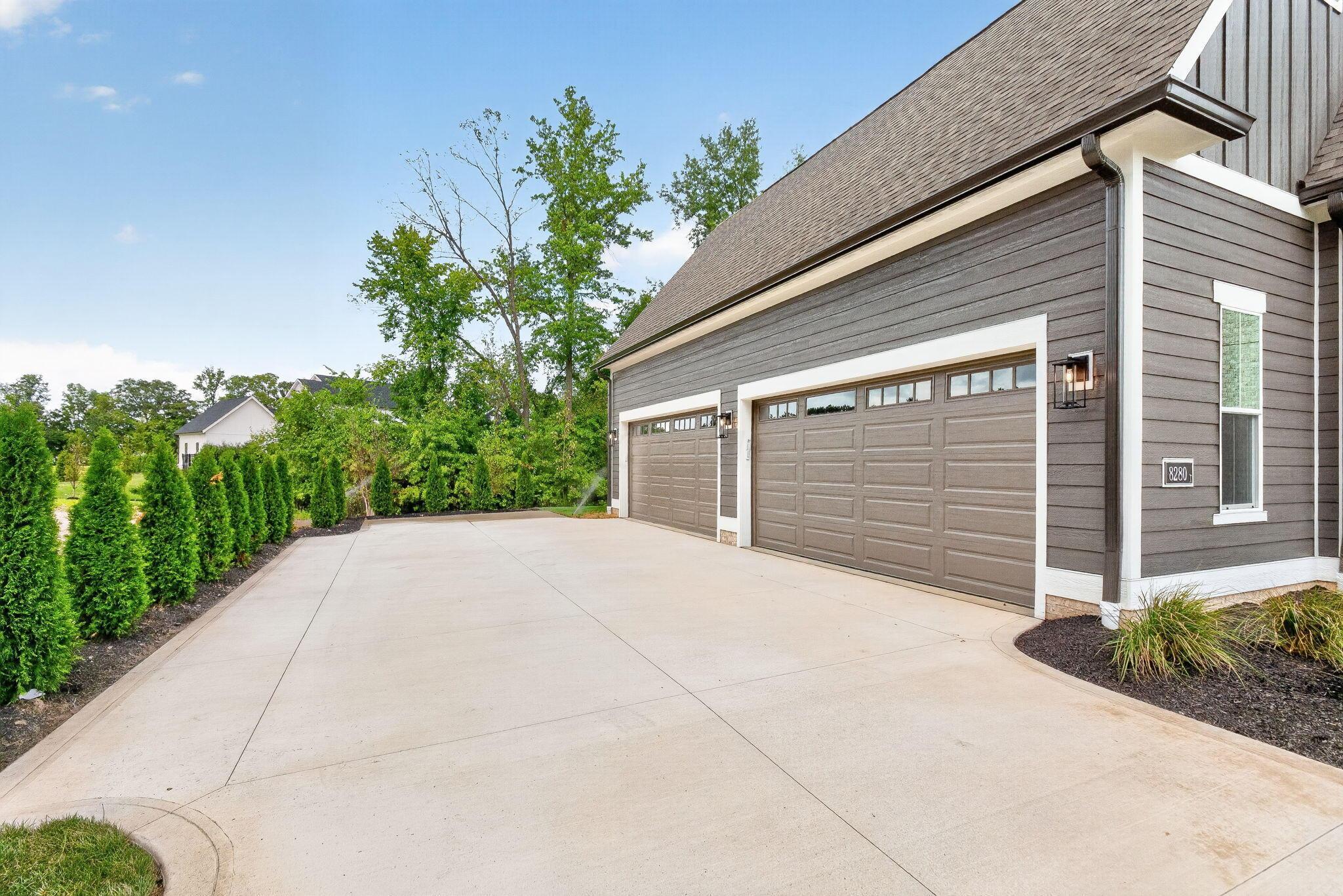 8280 Canopy Glen Drive Property Photo 5