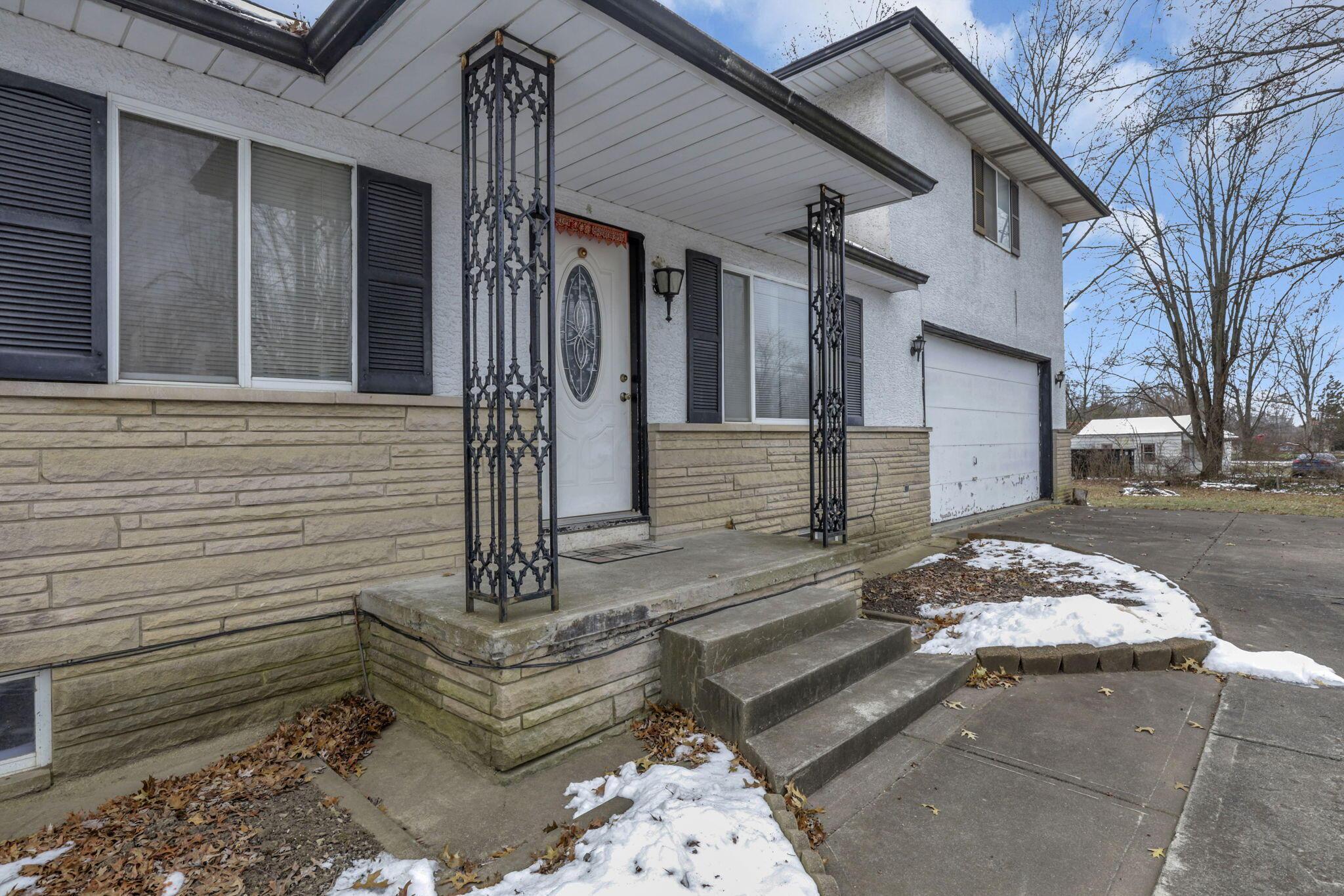 14379 E Broad Street Property Photo 6
