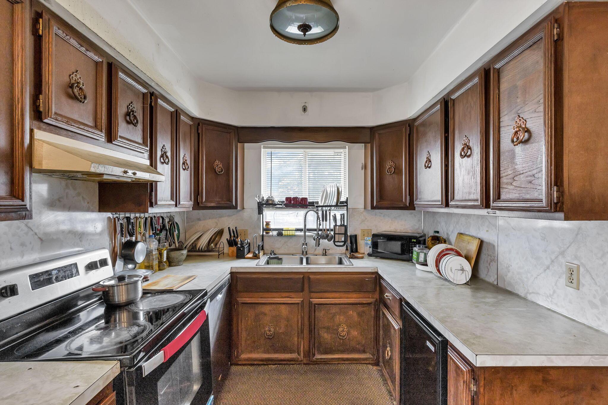 14379 E Broad Street Property Photo 15