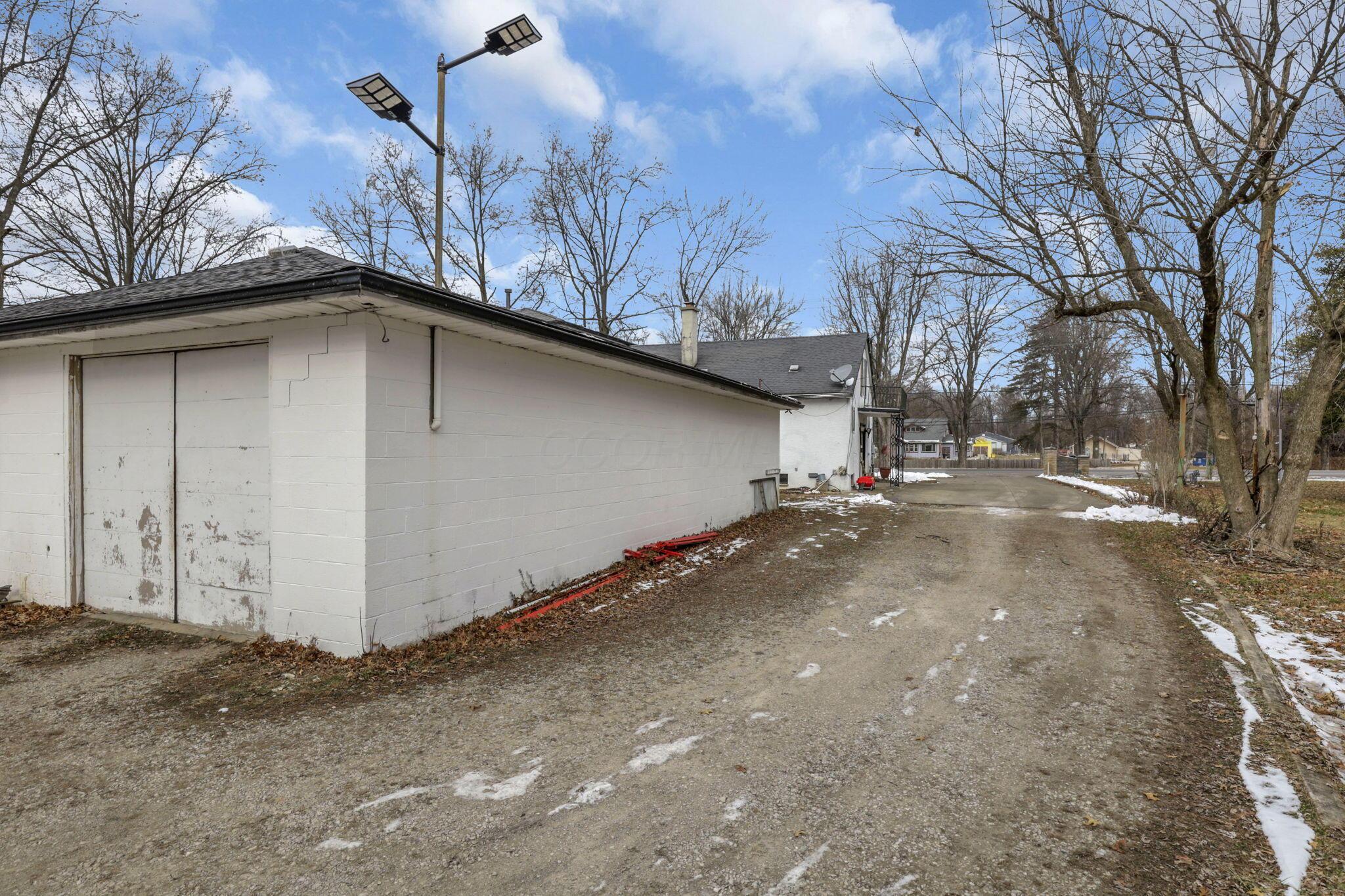 14379 E Broad Street Property Photo 43