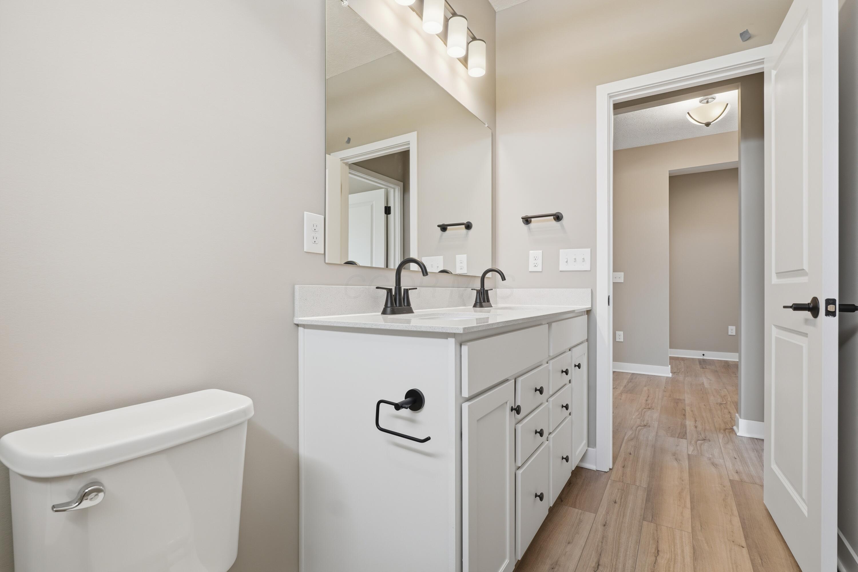 4535 Corsican Loop E Property Photo 16