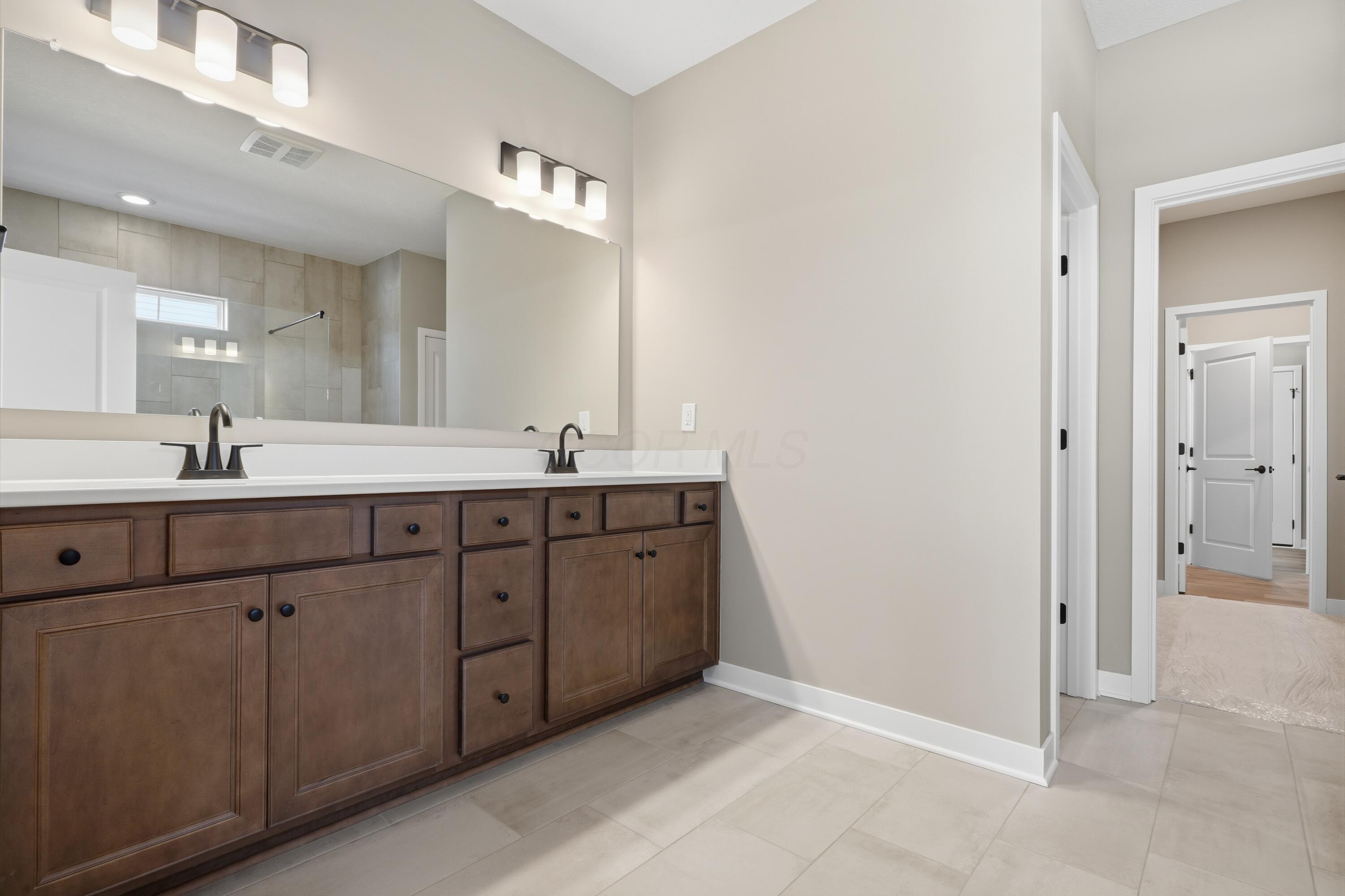 4535 Corsican Loop E Property Photo 21