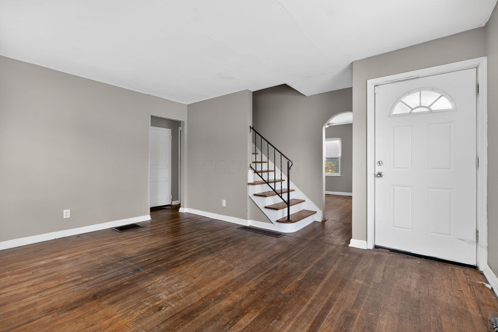 2131 Argyle Drive Property Photo 3