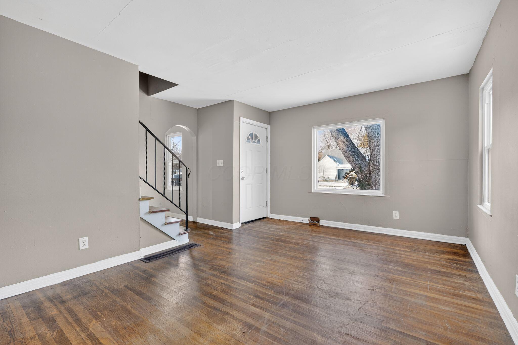 2131 Argyle Drive Property Photo 4